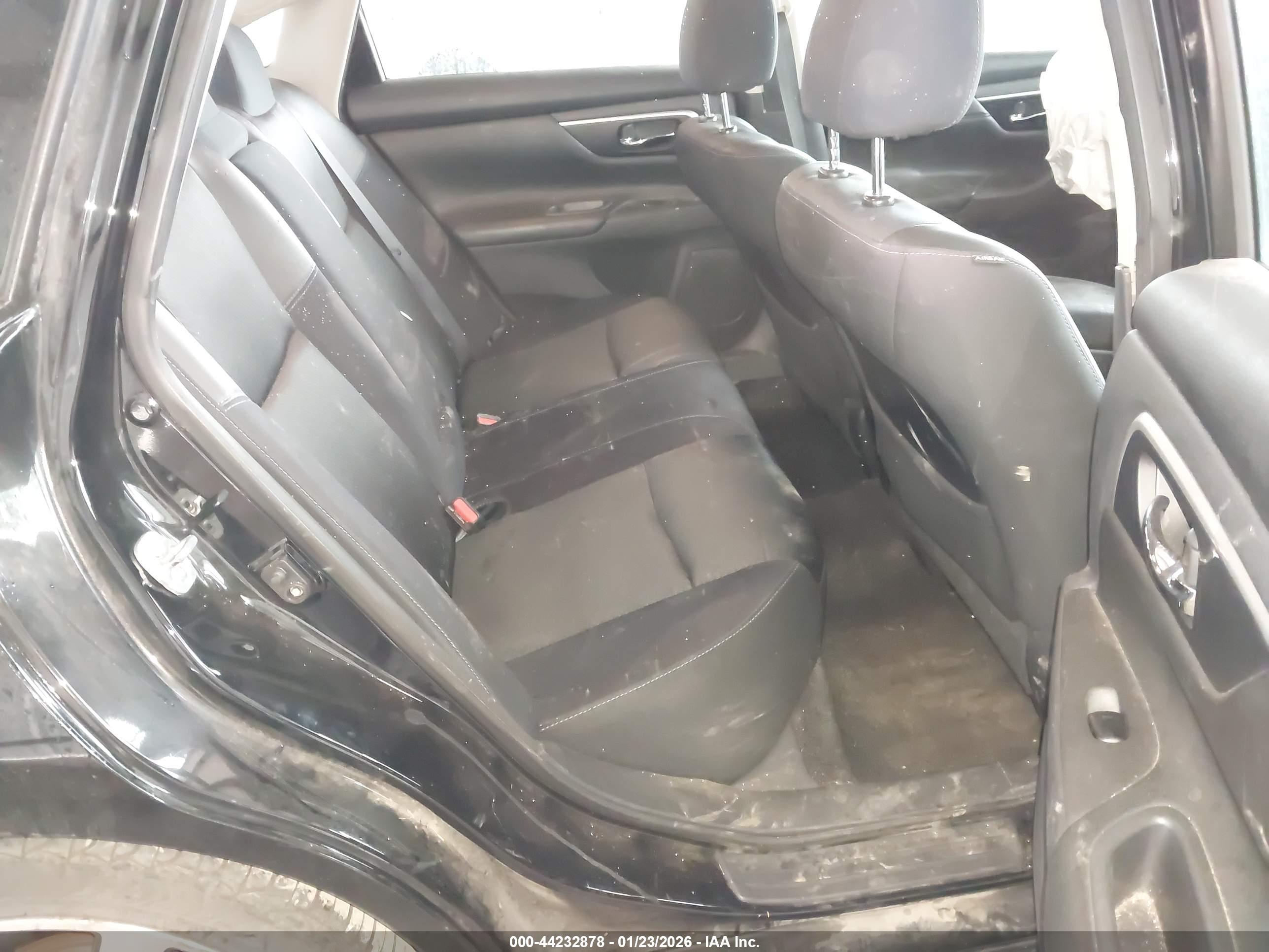 NISSAN ALTIMA image 8