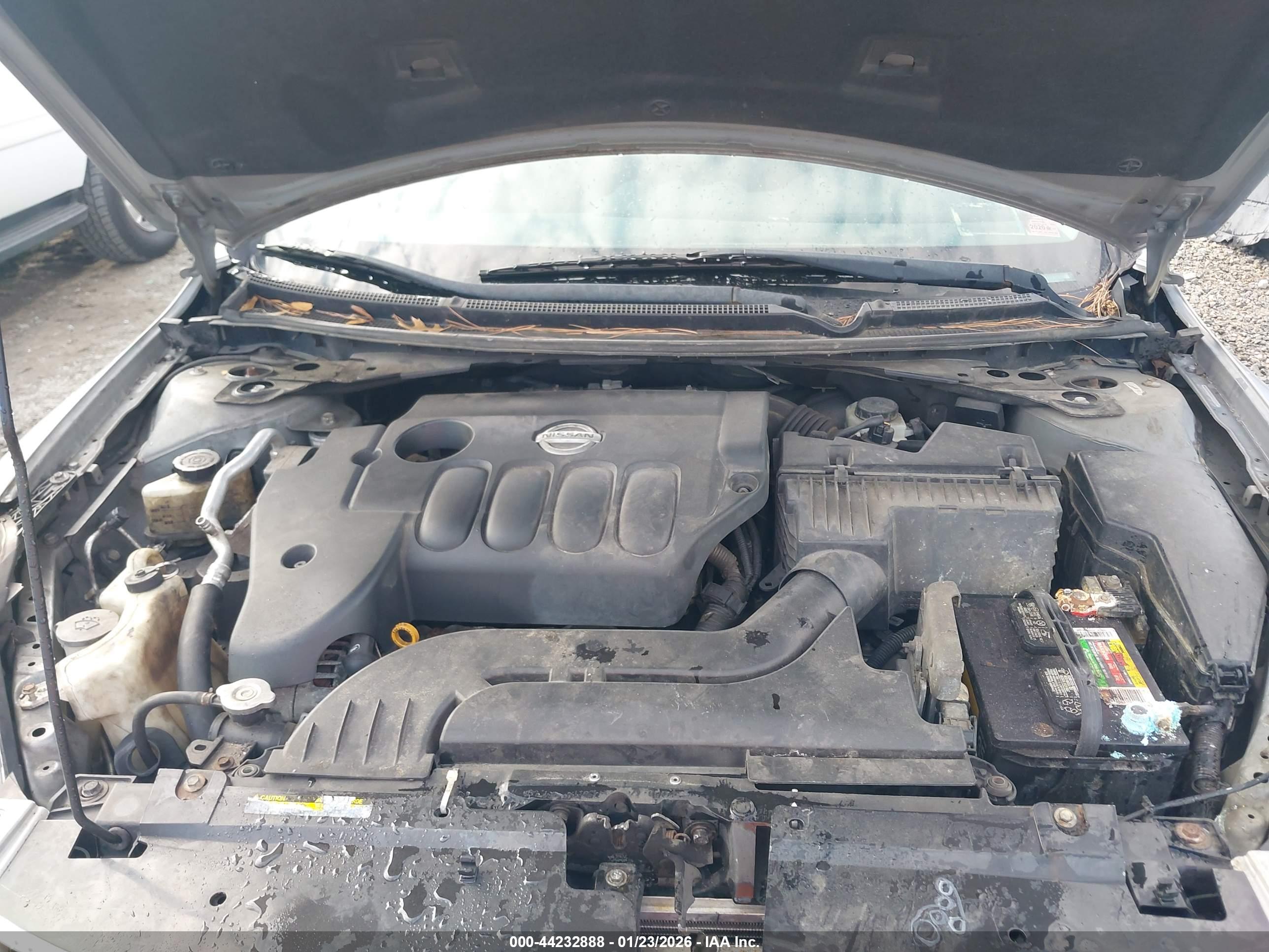 NISSAN ALTIMA image 10