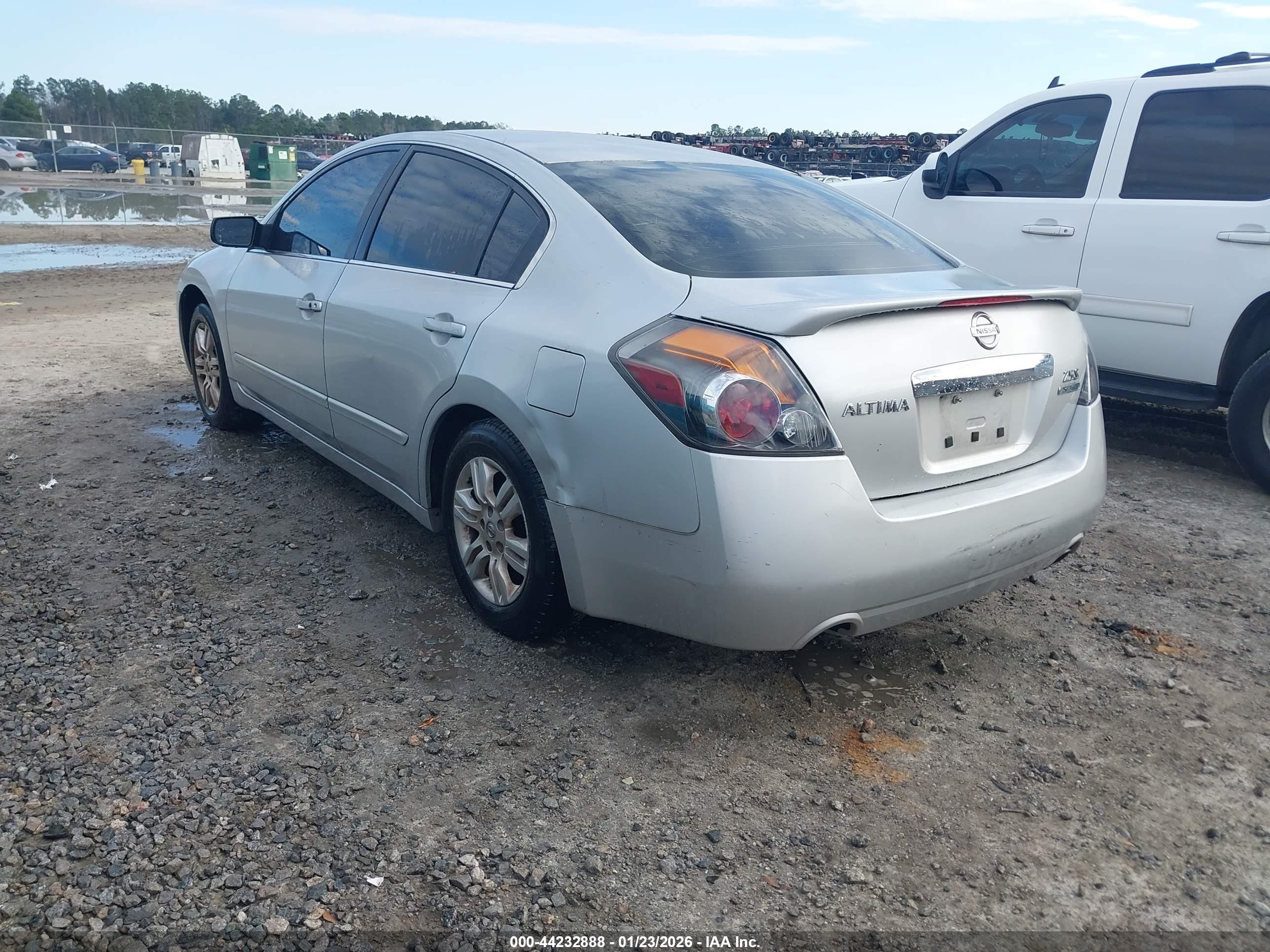 NISSAN ALTIMA image 3