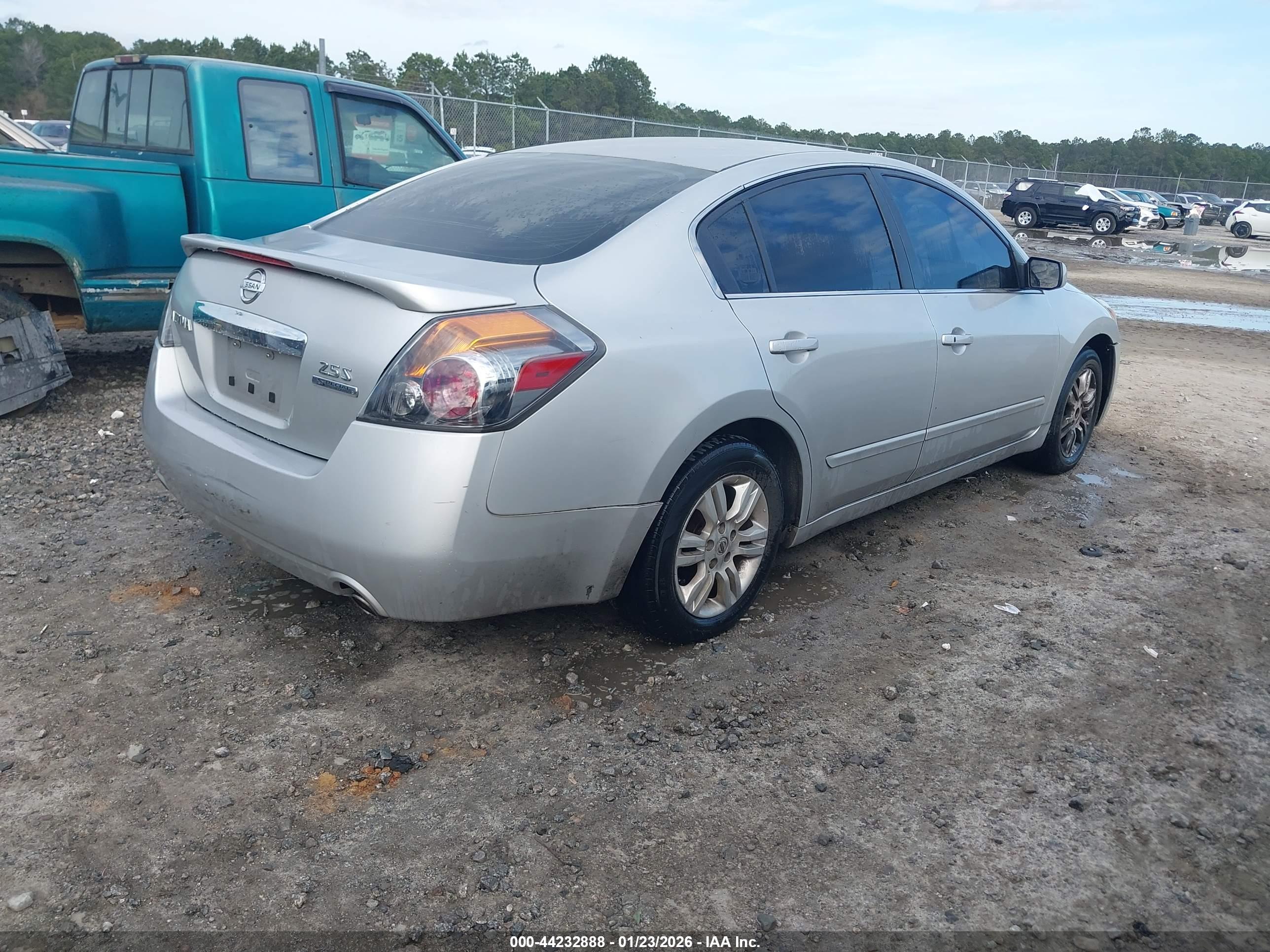 NISSAN ALTIMA image 4