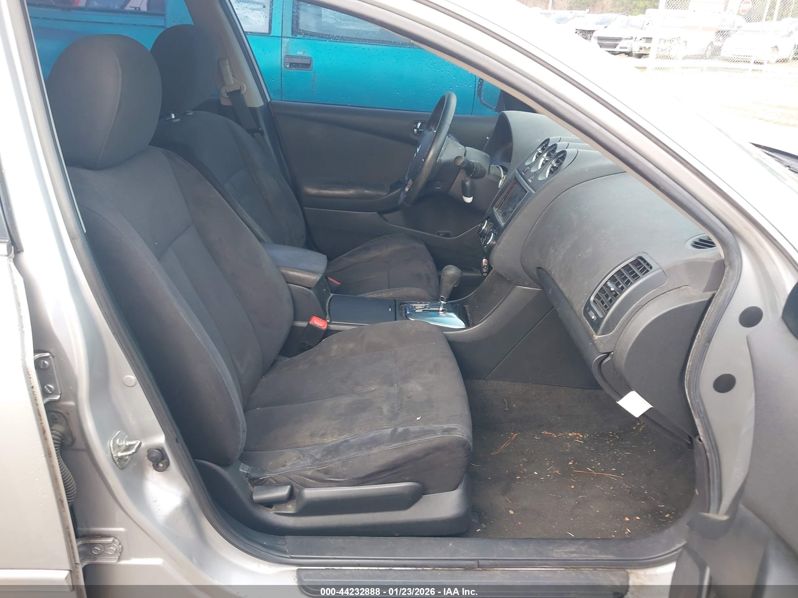 NISSAN ALTIMA image 5