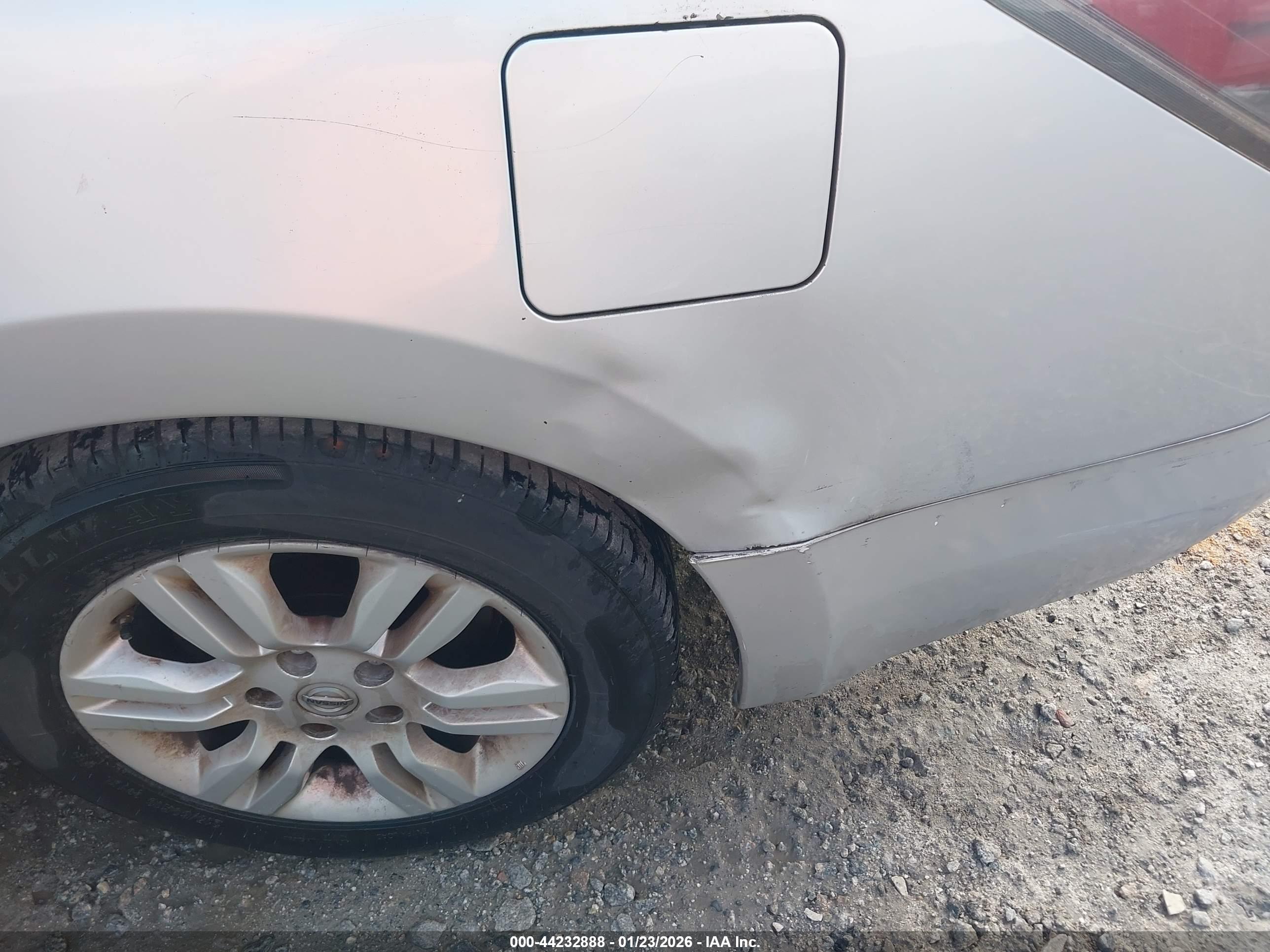 NISSAN ALTIMA image 6