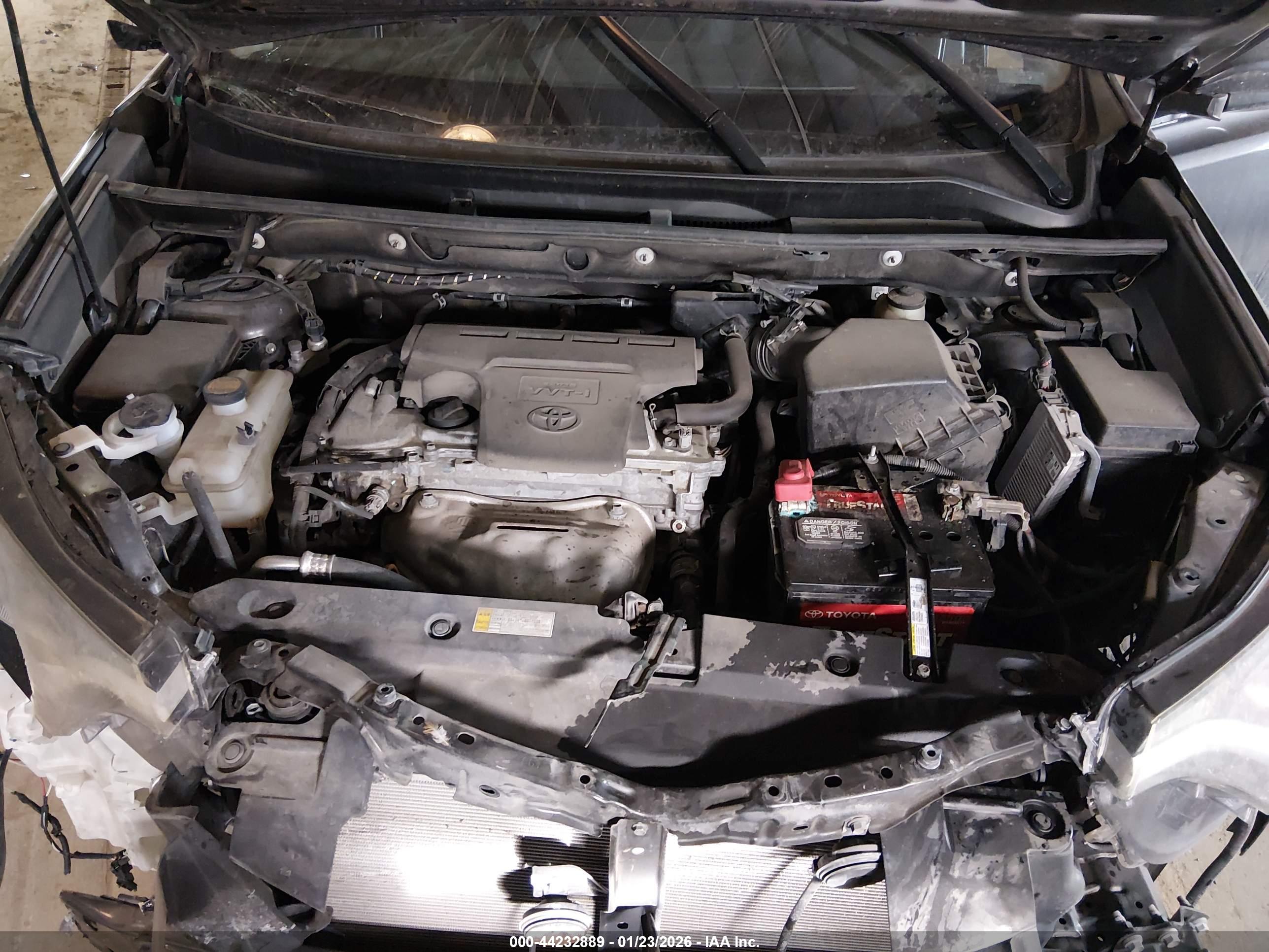TOYOTA RAV4 image 10
