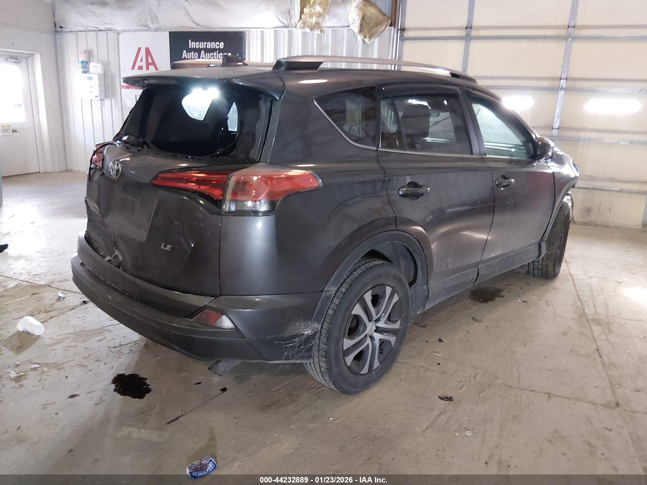 TOYOTA RAV4 image 4