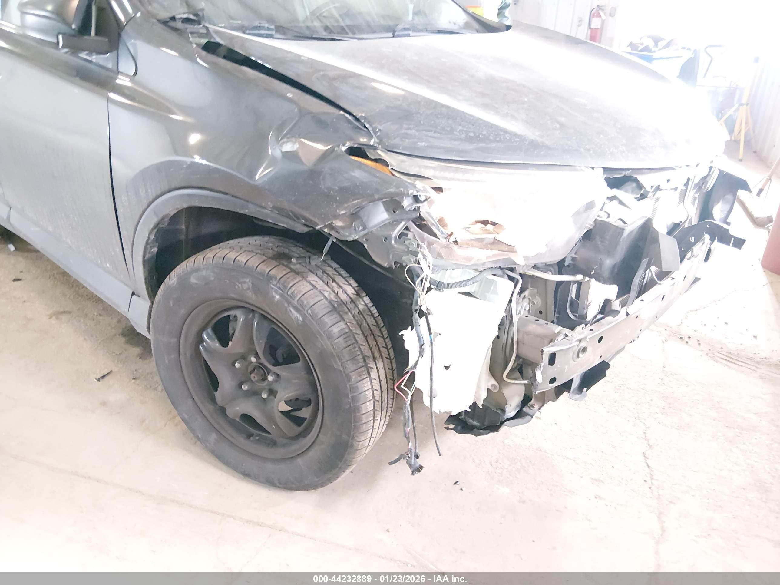 TOYOTA RAV4 image 6