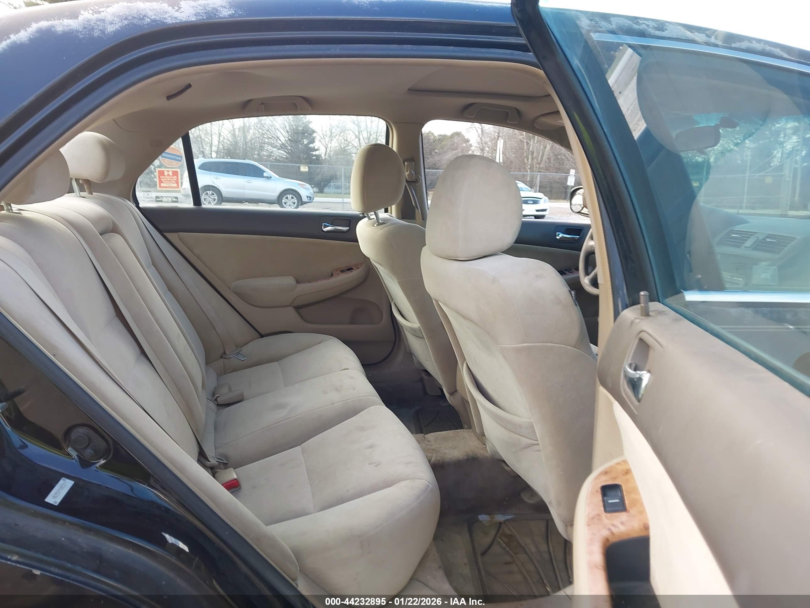 HONDA ACCORD image 8