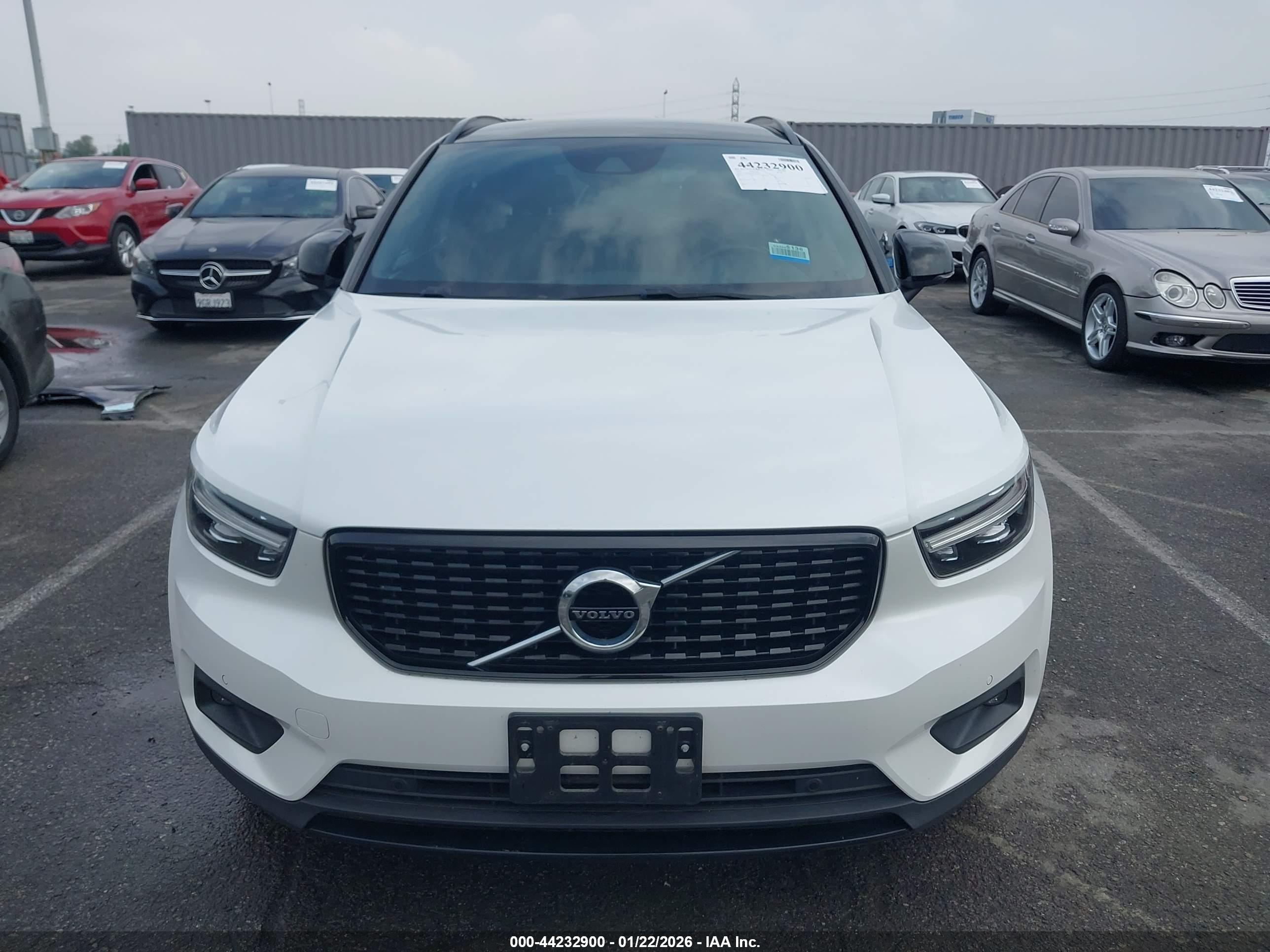 VOLVO XC40 image 6