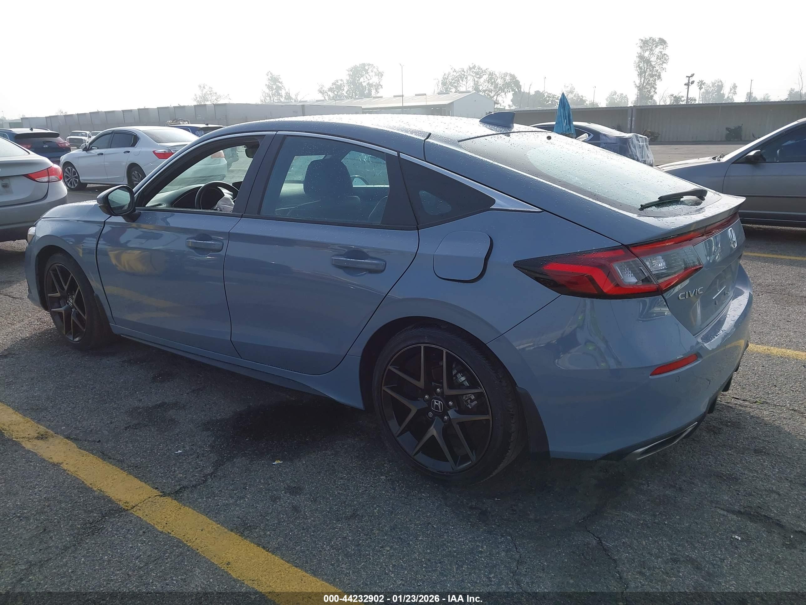 HONDA CIVIC image 3