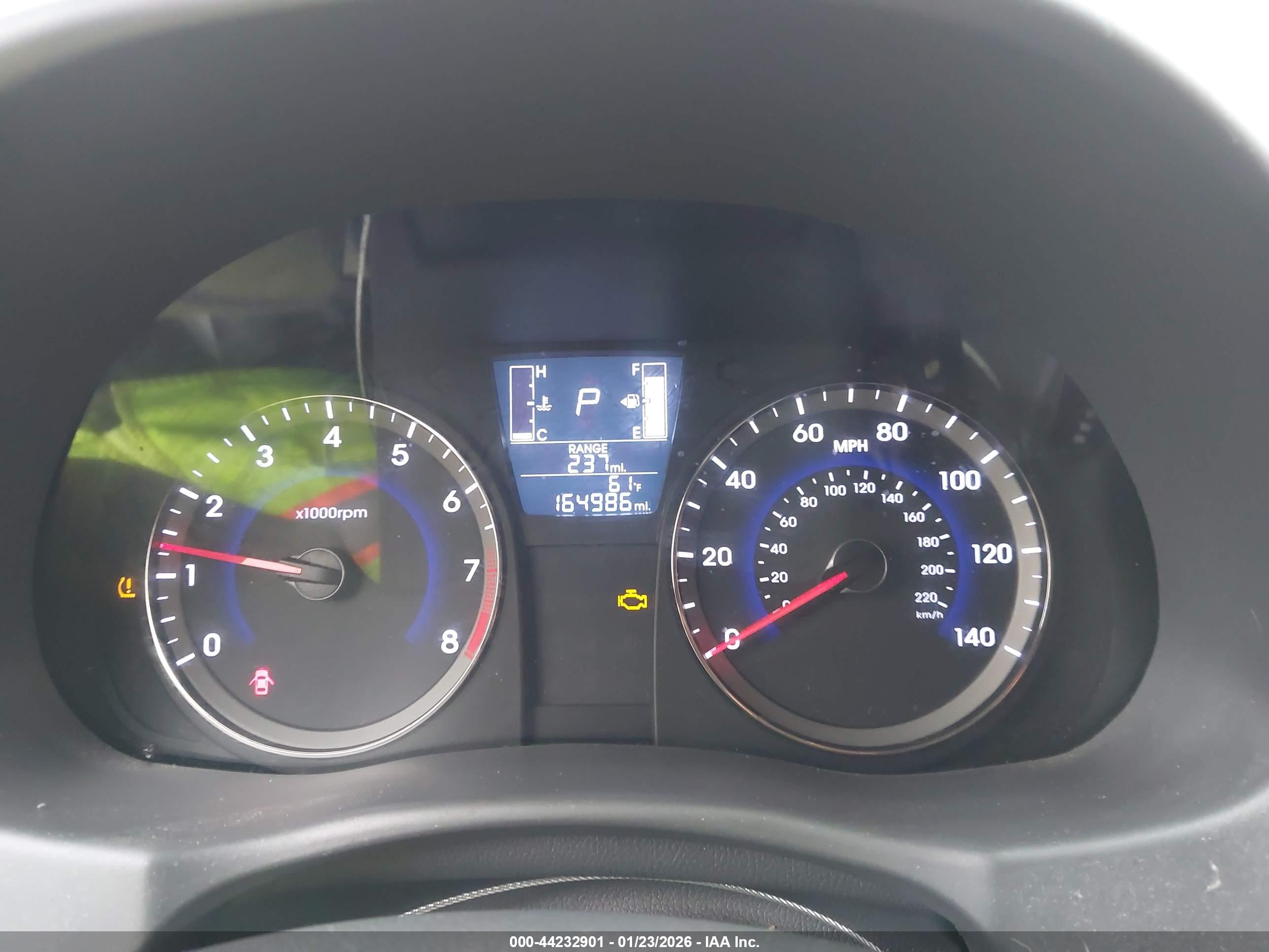 HYUNDAI ACCENT image 7