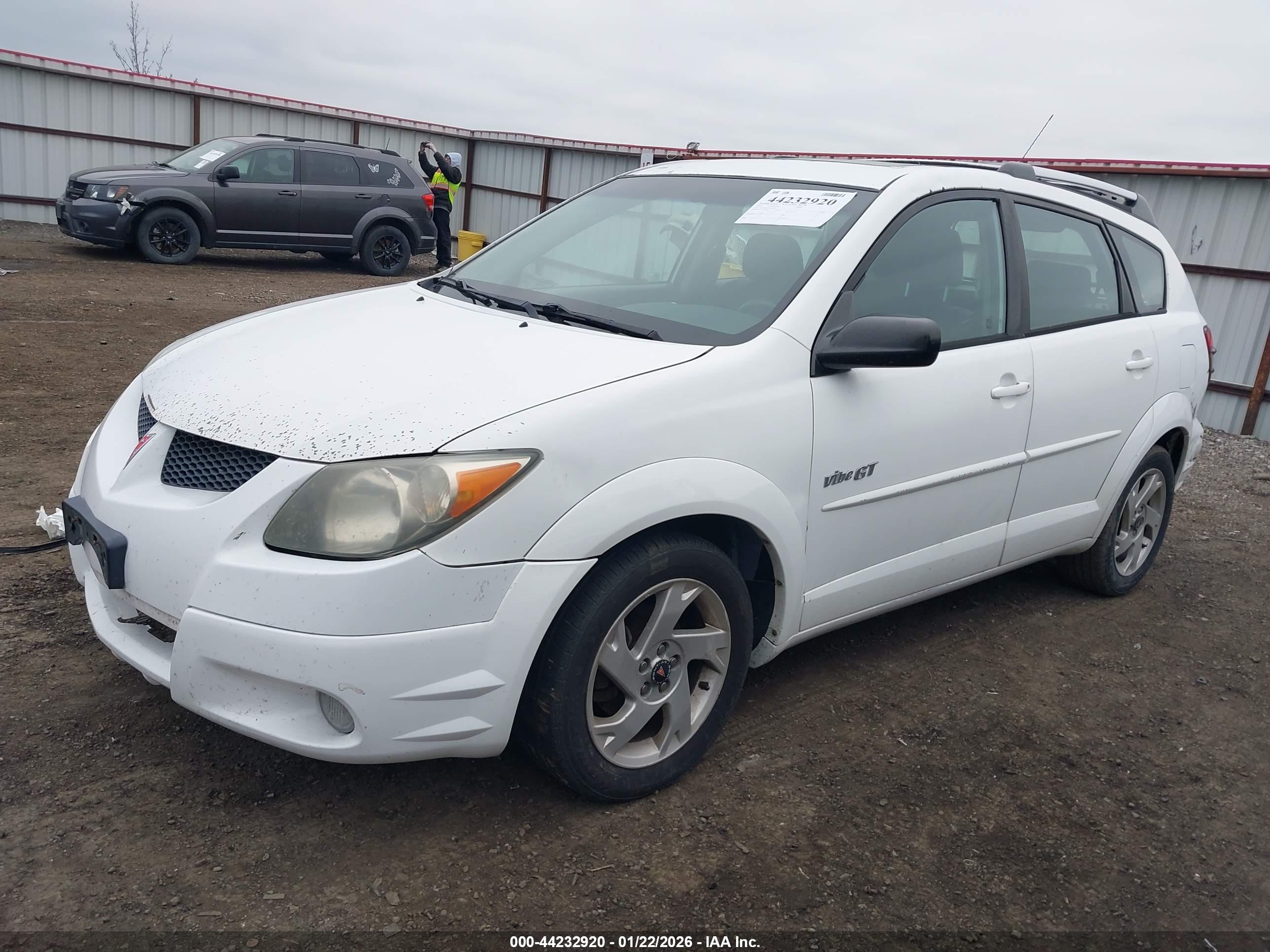 PONTIAC VIBE image 2