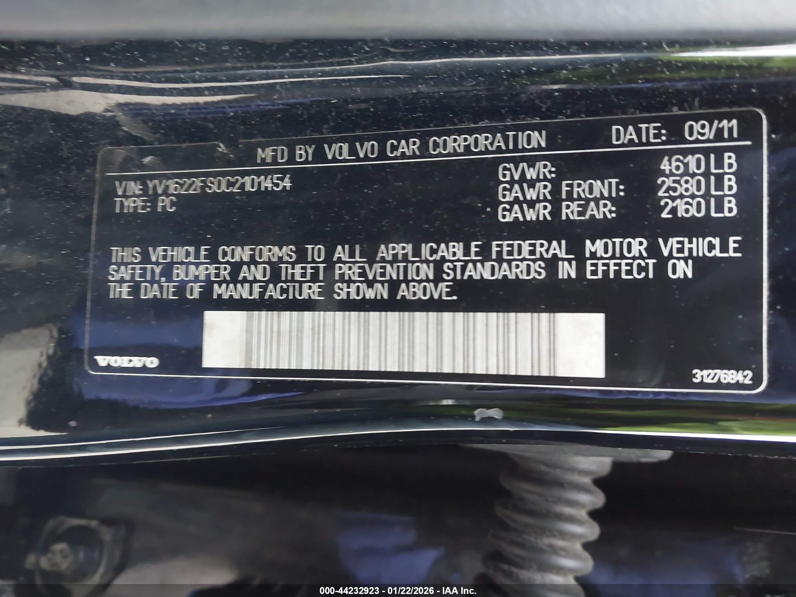 VOLVO S60 image 9