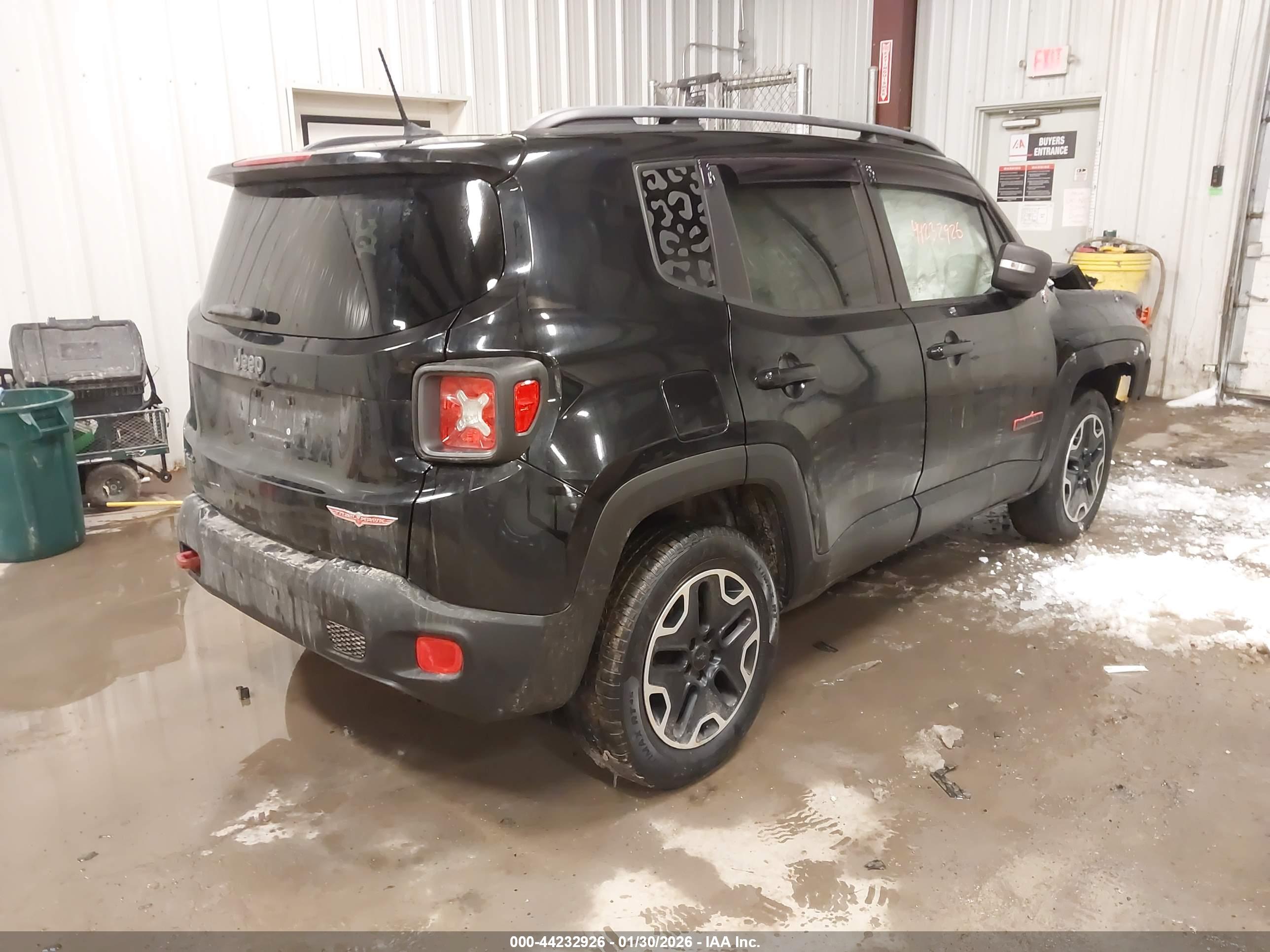 JEEP RENEGADE image 4