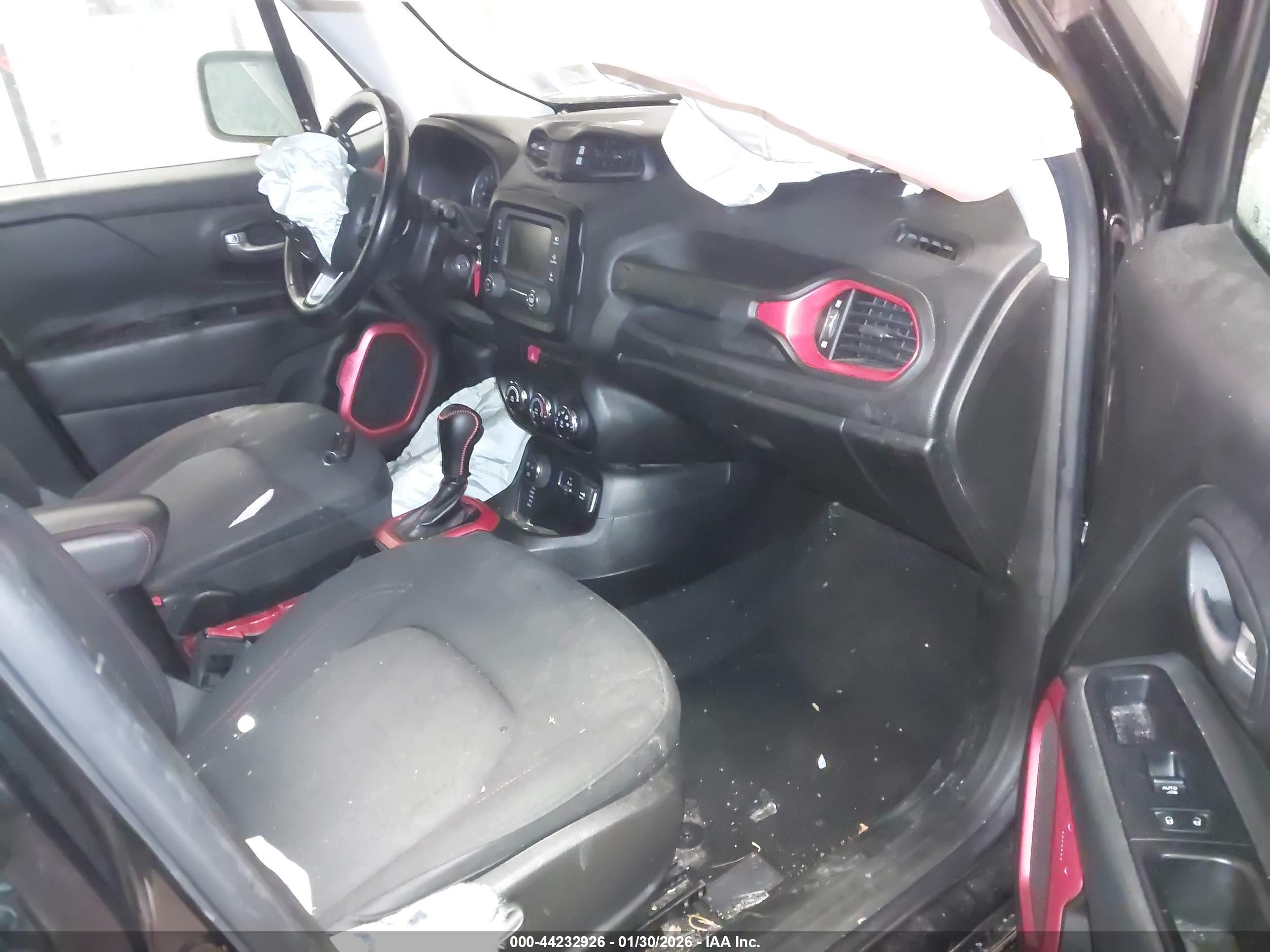 JEEP RENEGADE image 5