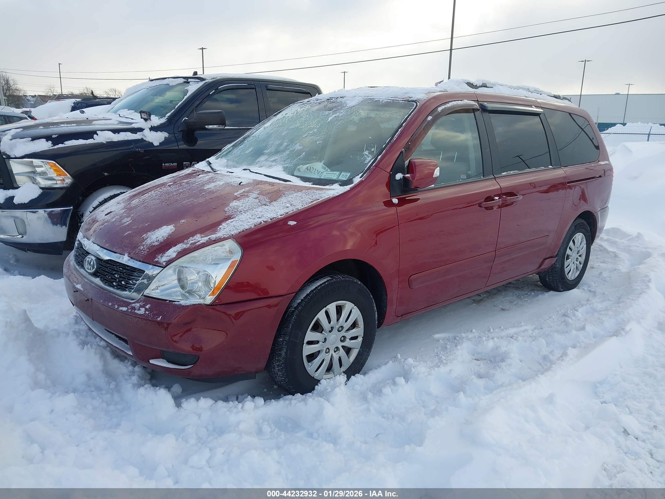 KIA SEDONA image 2