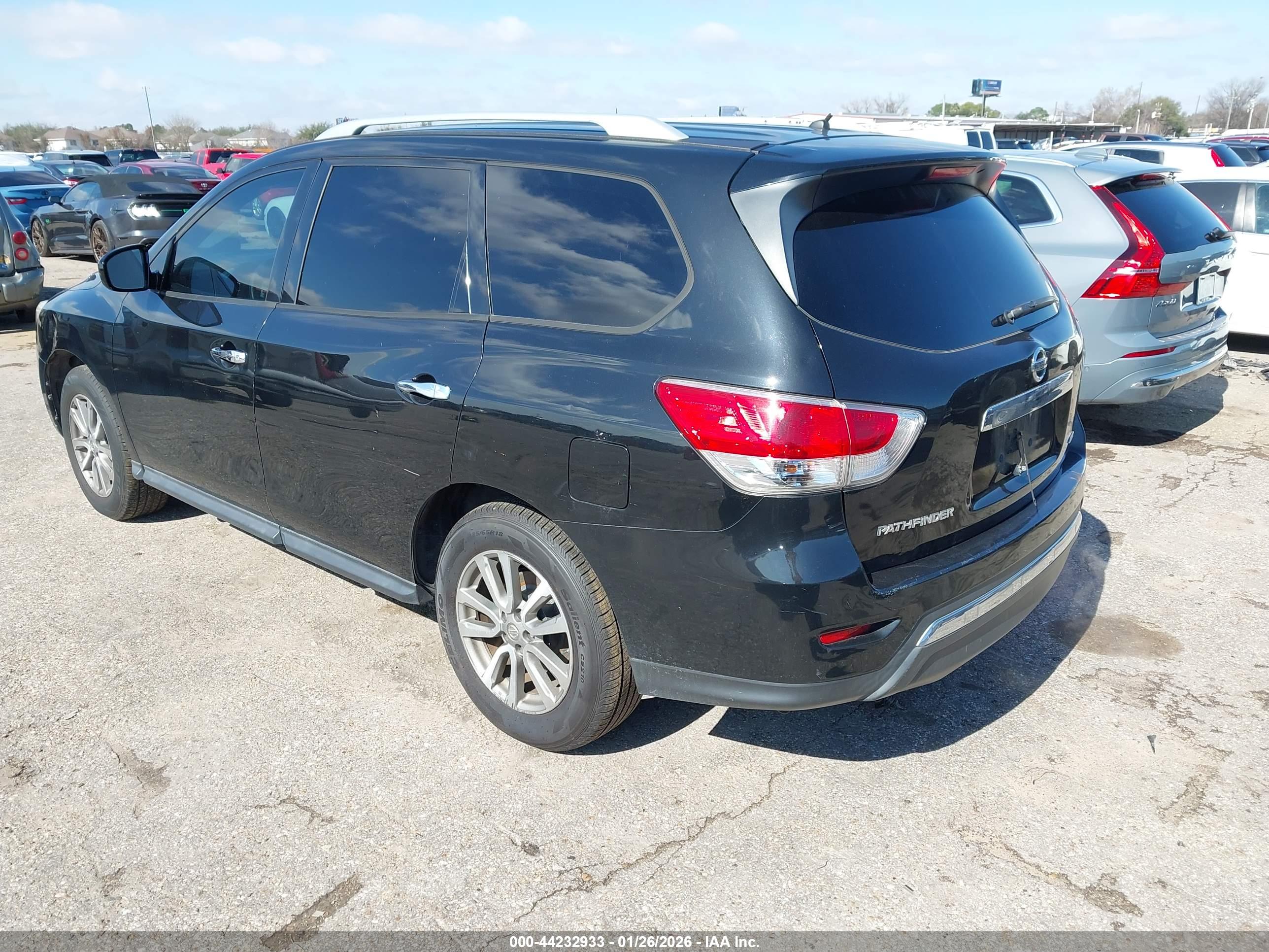 NISSAN PATHFINDER image 3