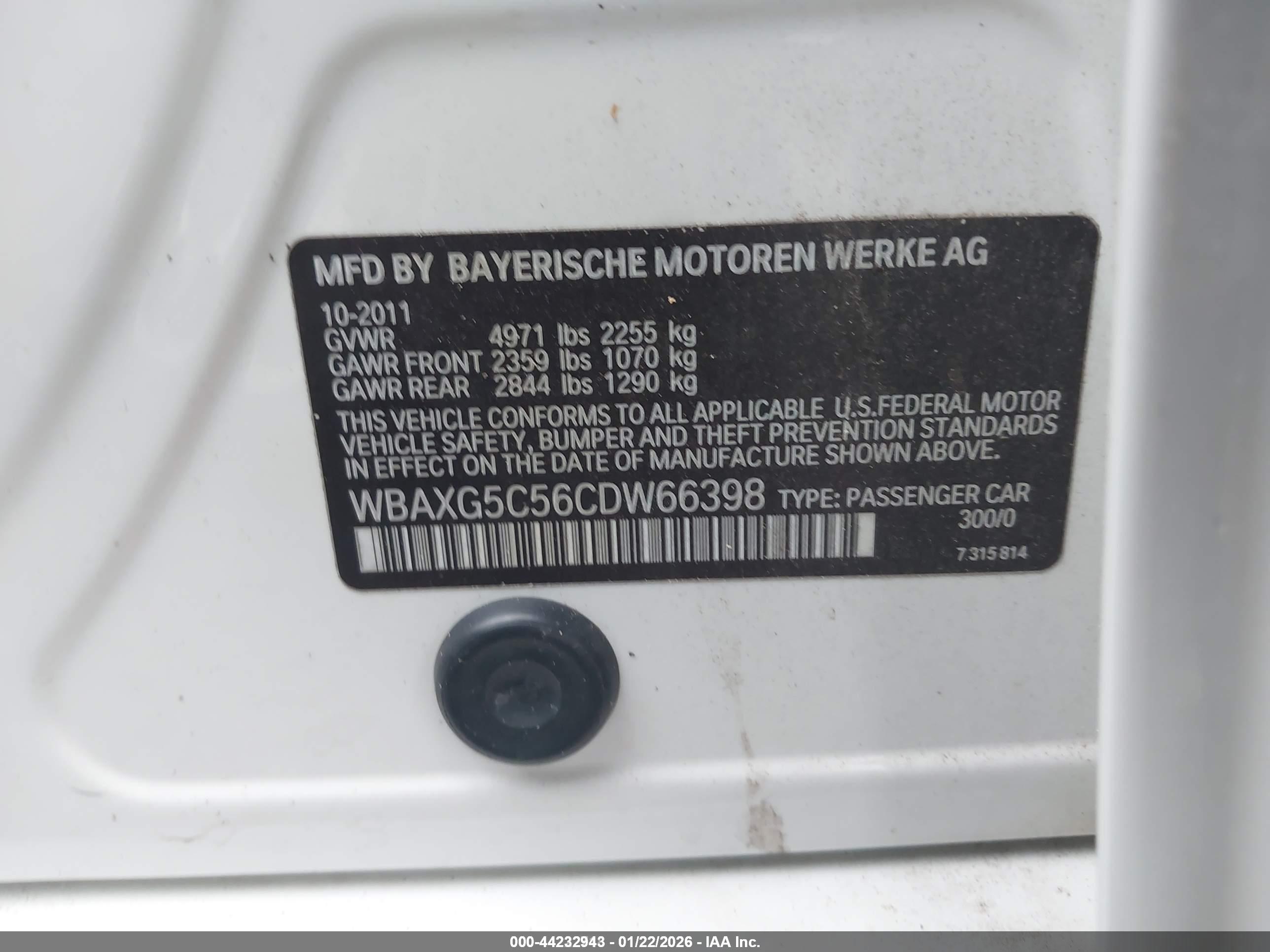 BMW 528I image 9