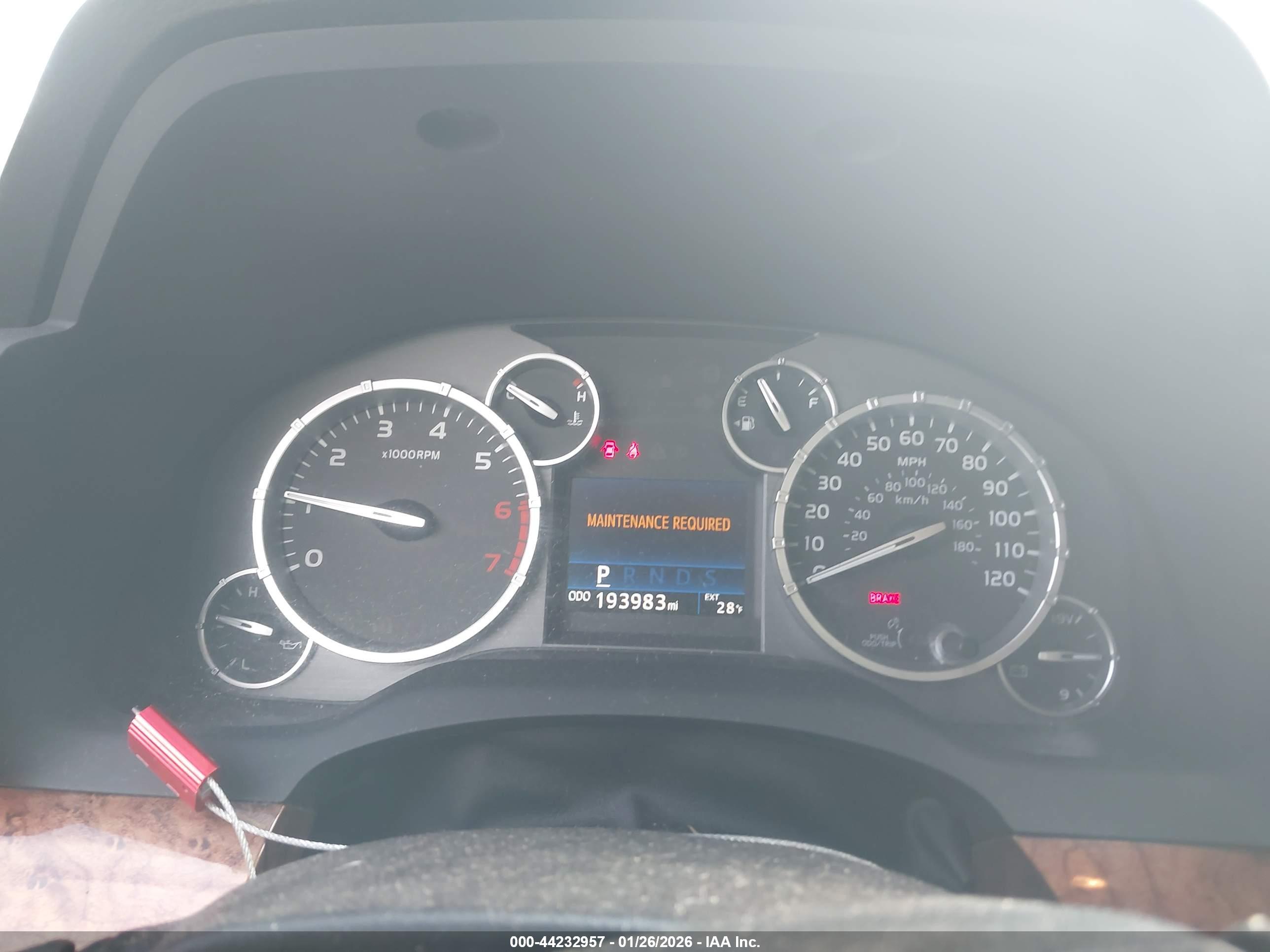 TOYOTA TUNDRA image 7