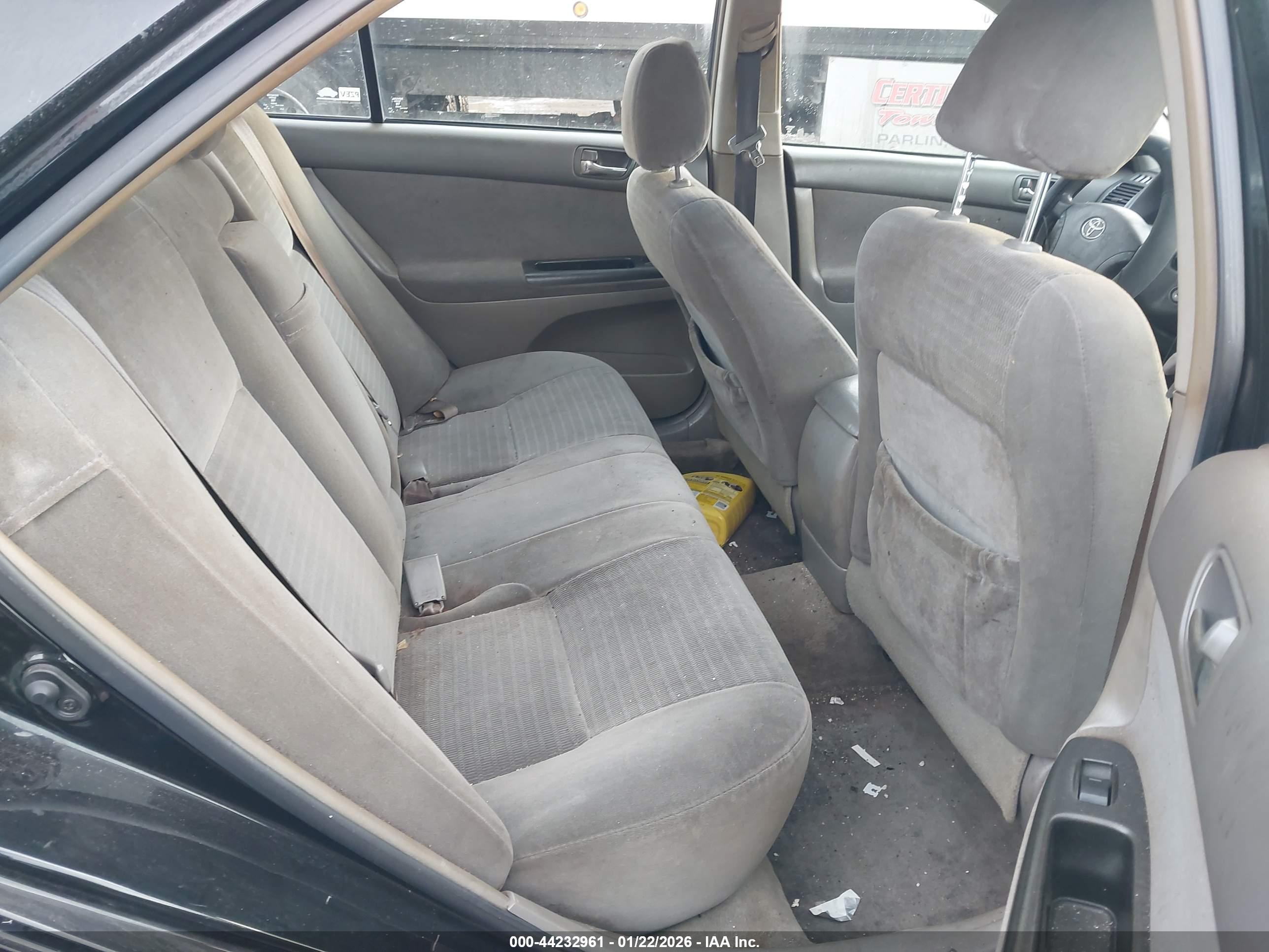 TOYOTA CAMRY image 8