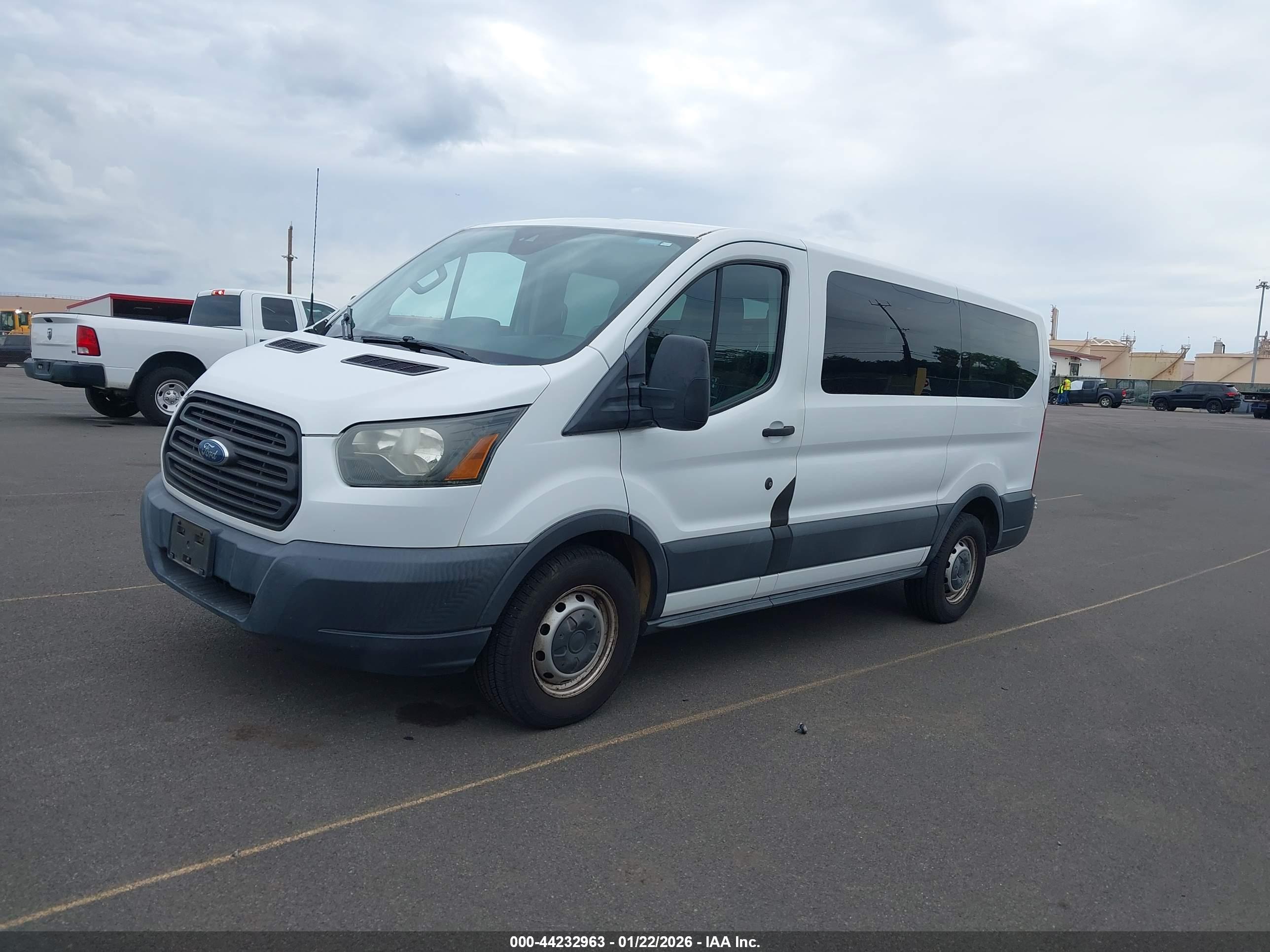 FORD TRANSIT-150 image 2