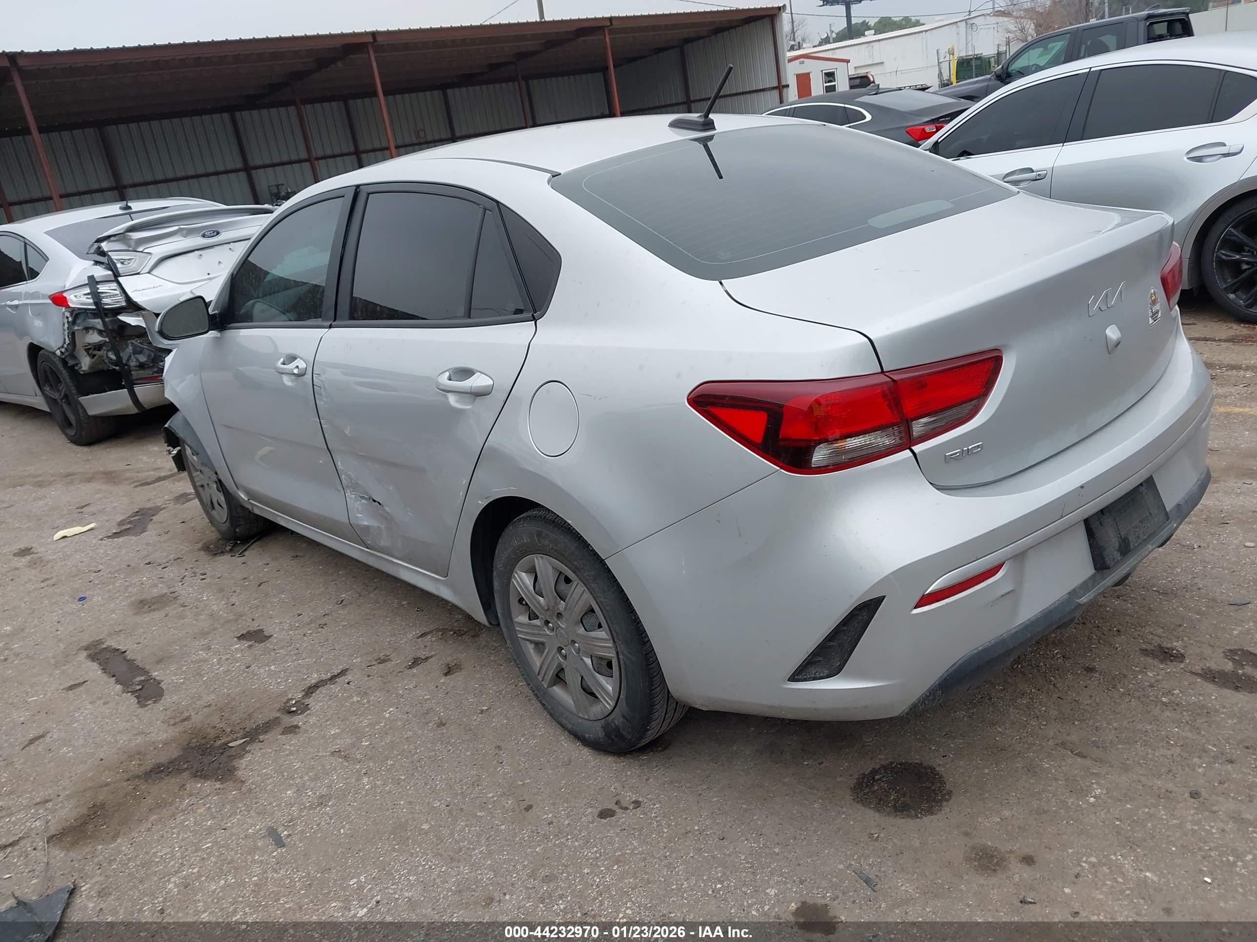 KIA RIO image 3