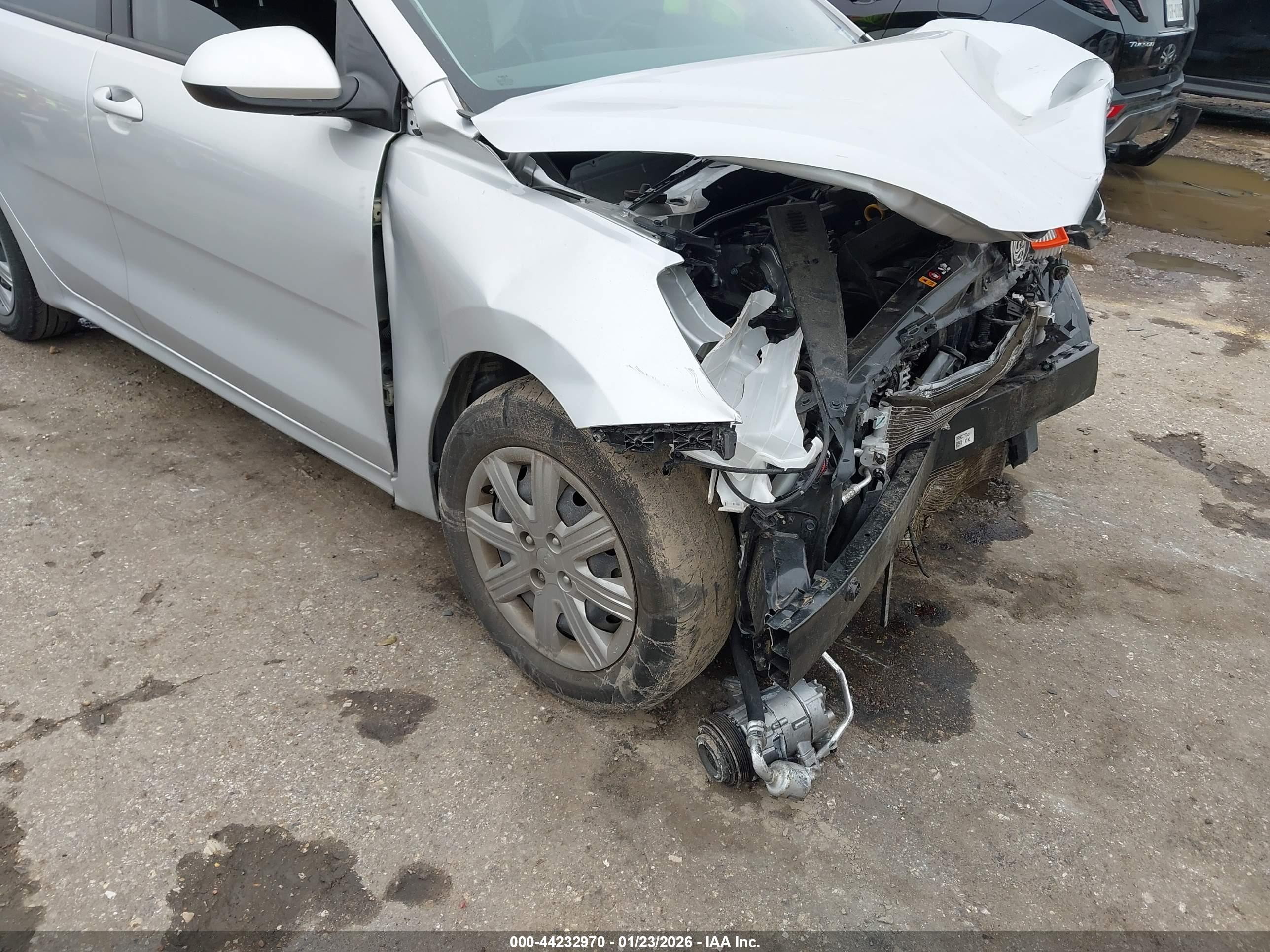 KIA RIO image 6