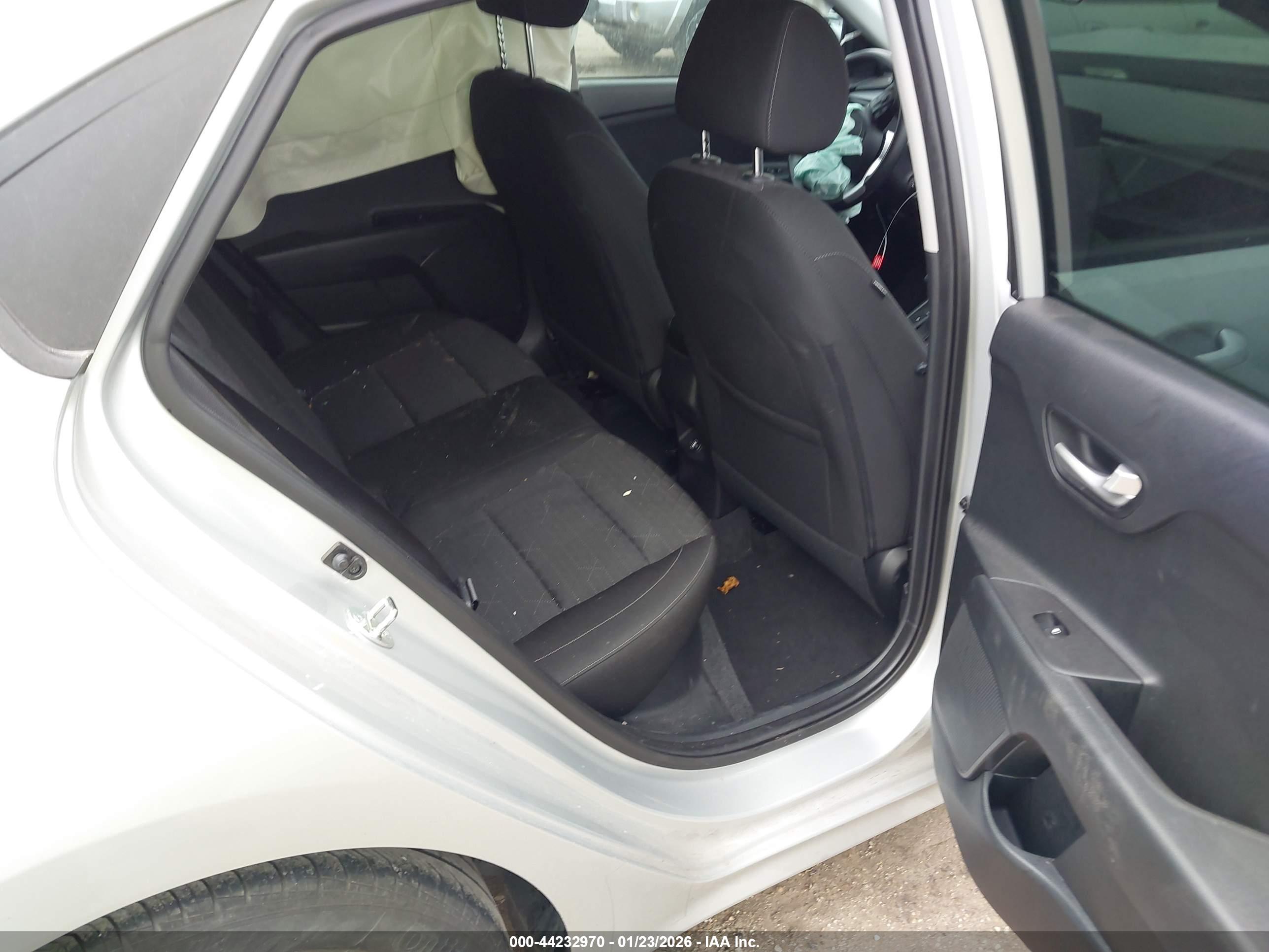 KIA RIO image 8