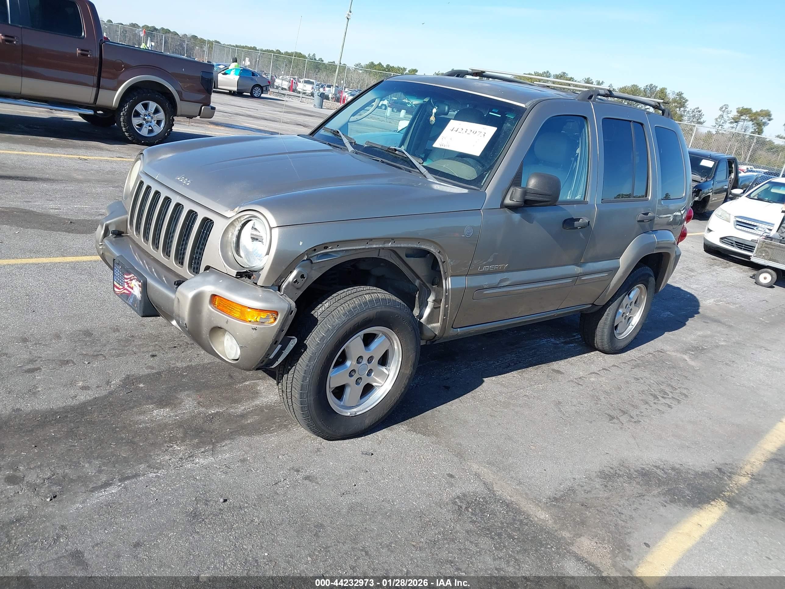 JEEP LIBERTY image 2