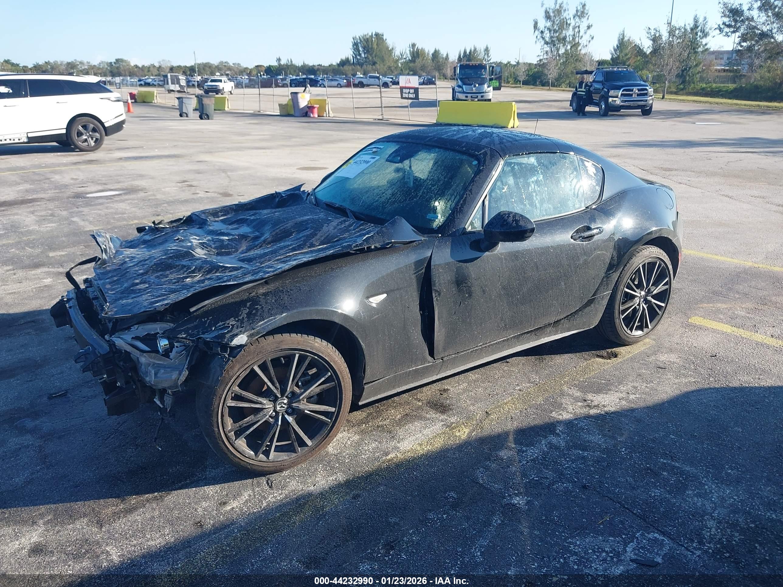 MAZDA MX-5 image 2