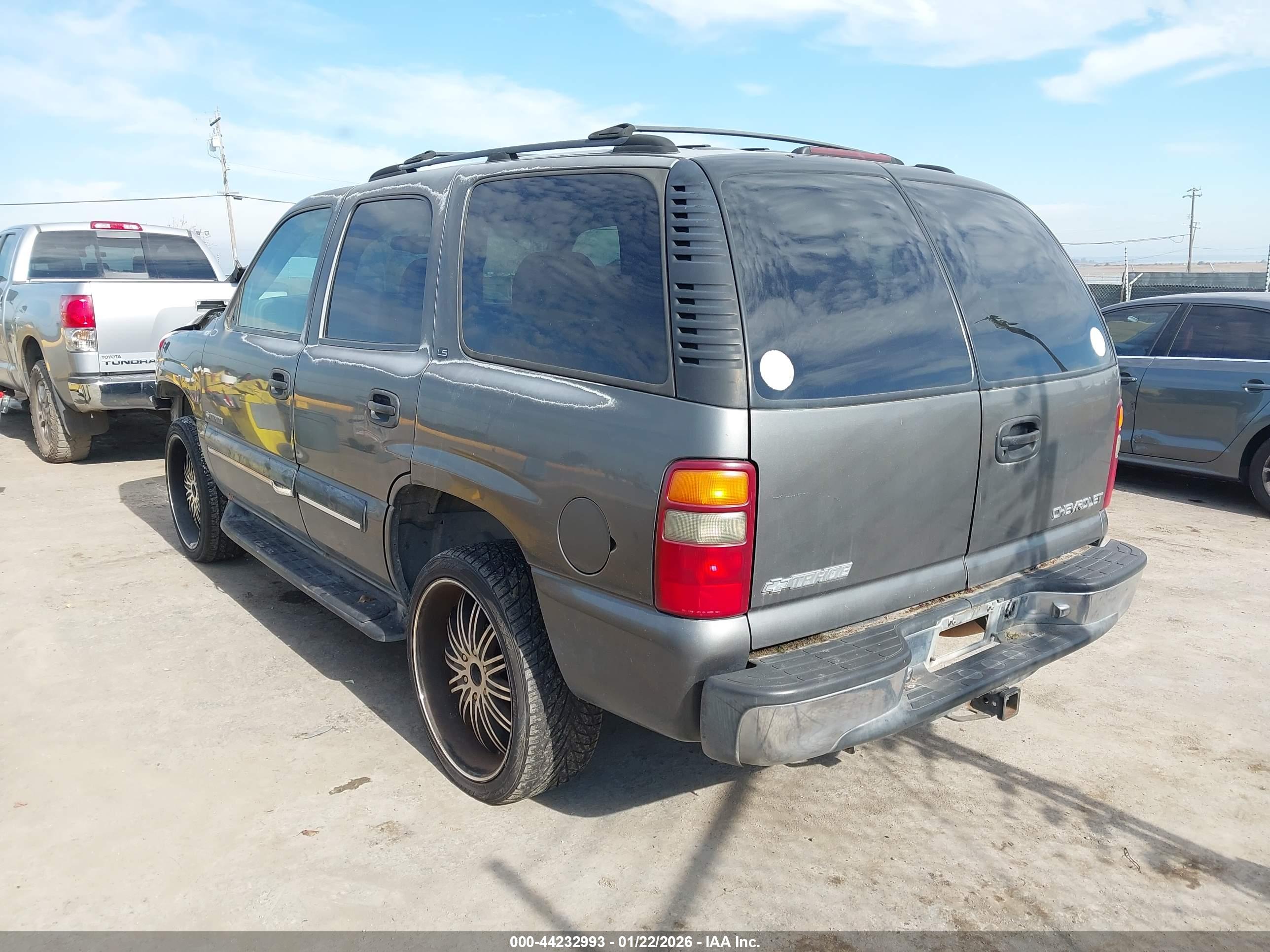 CHEVROLET TAHOE image 3