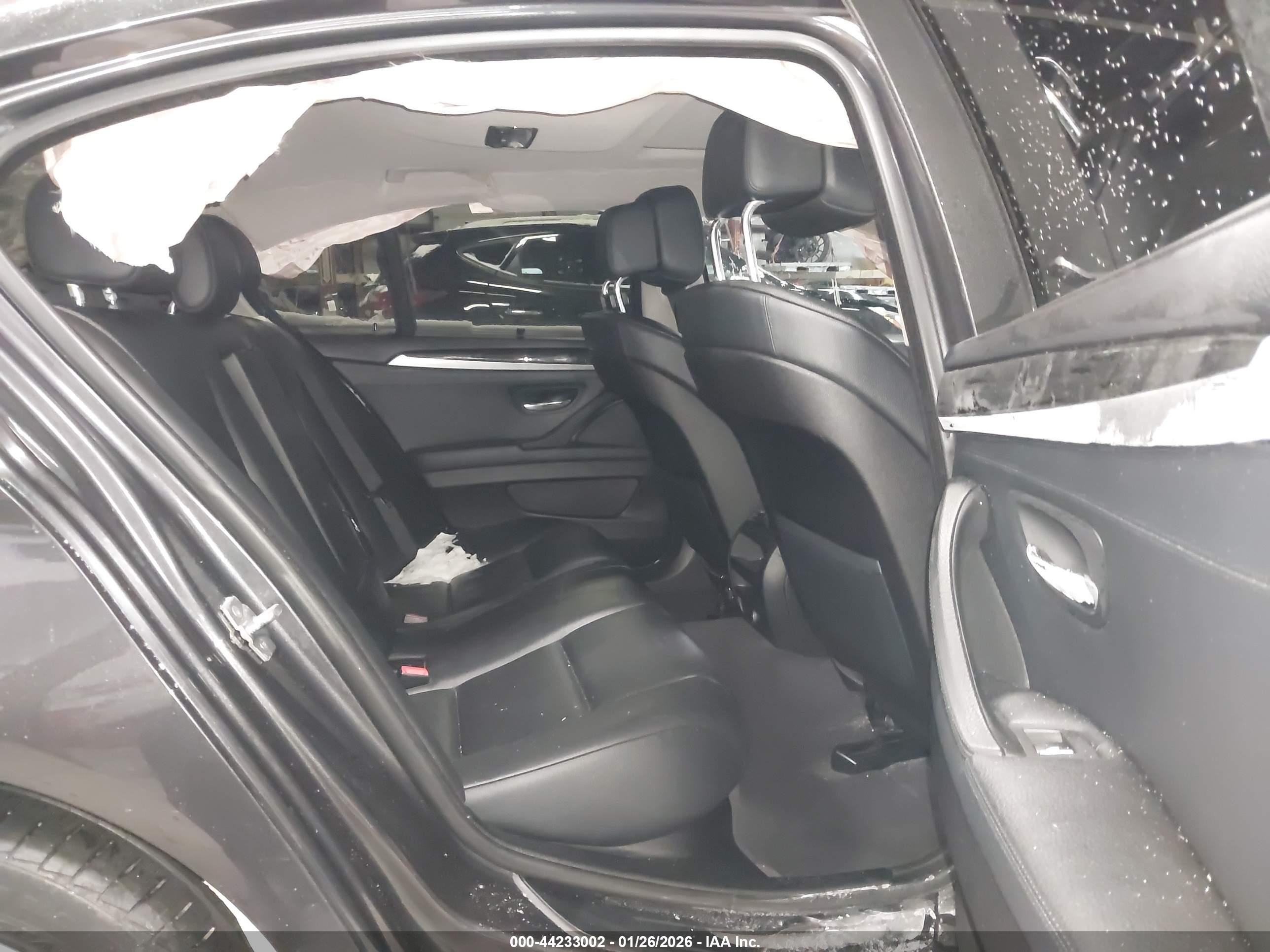 BMW 535I image 8