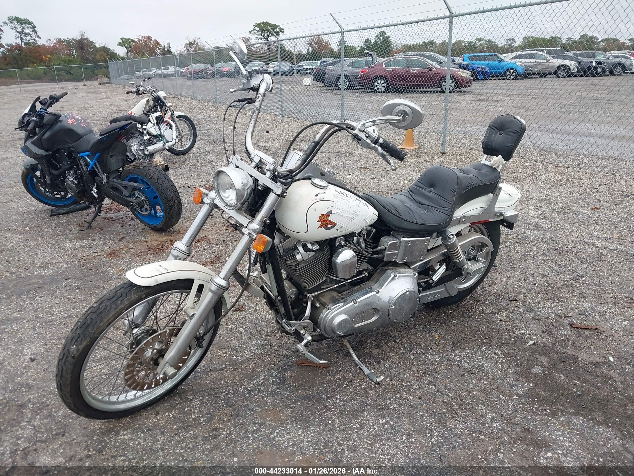 HARLEY-DAVIDSON FXDWG image 2