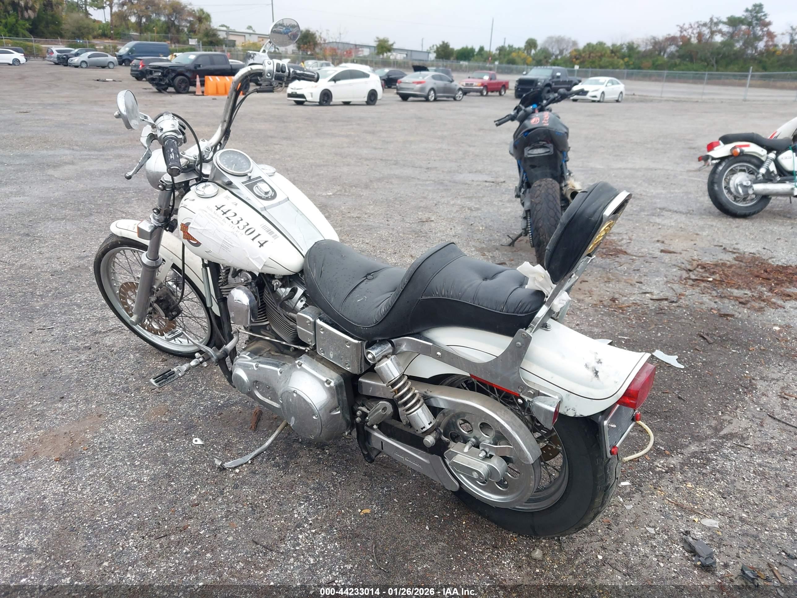 HARLEY-DAVIDSON FXDWG image 3