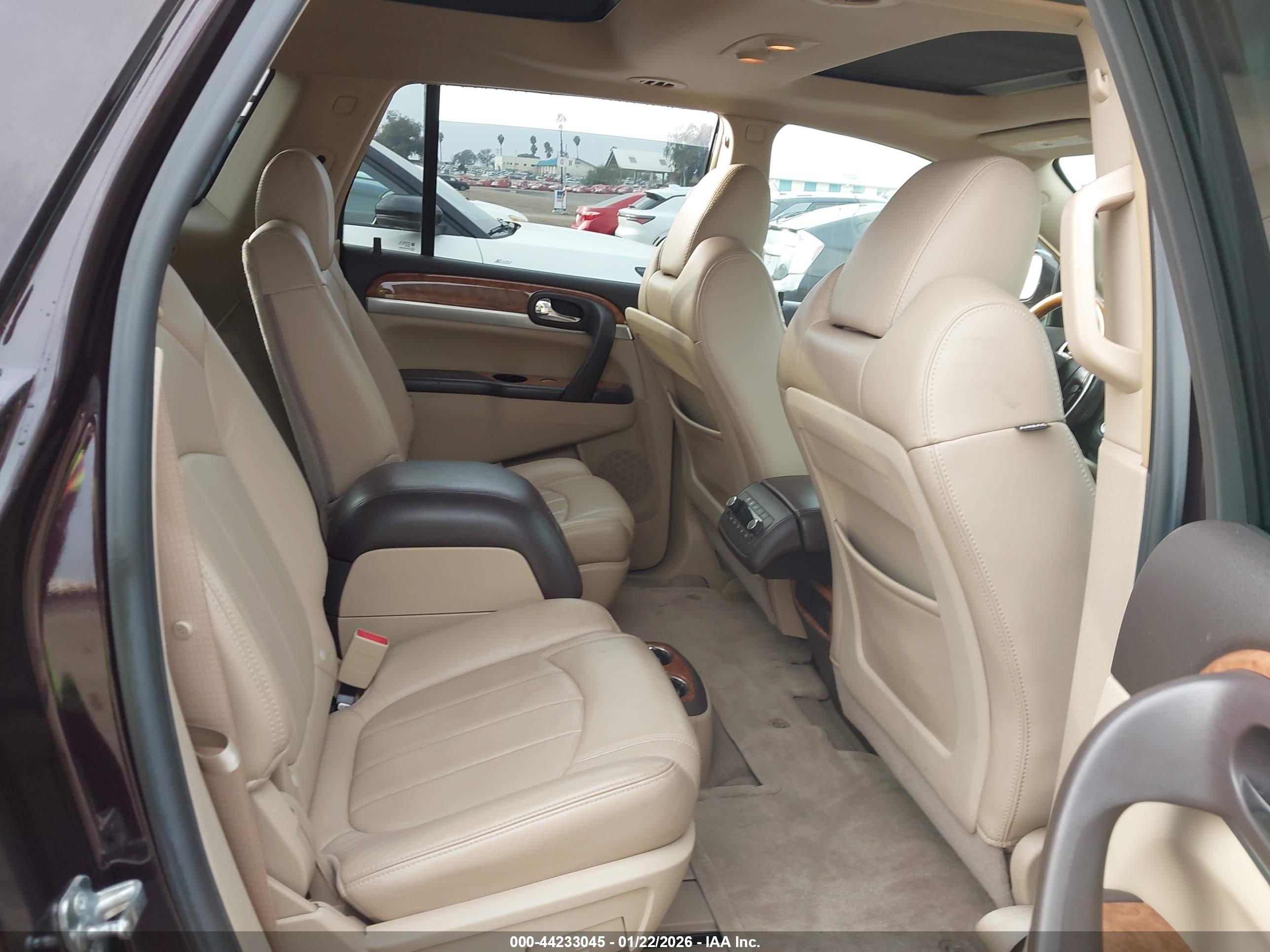 BUICK ENCLAVE image 8