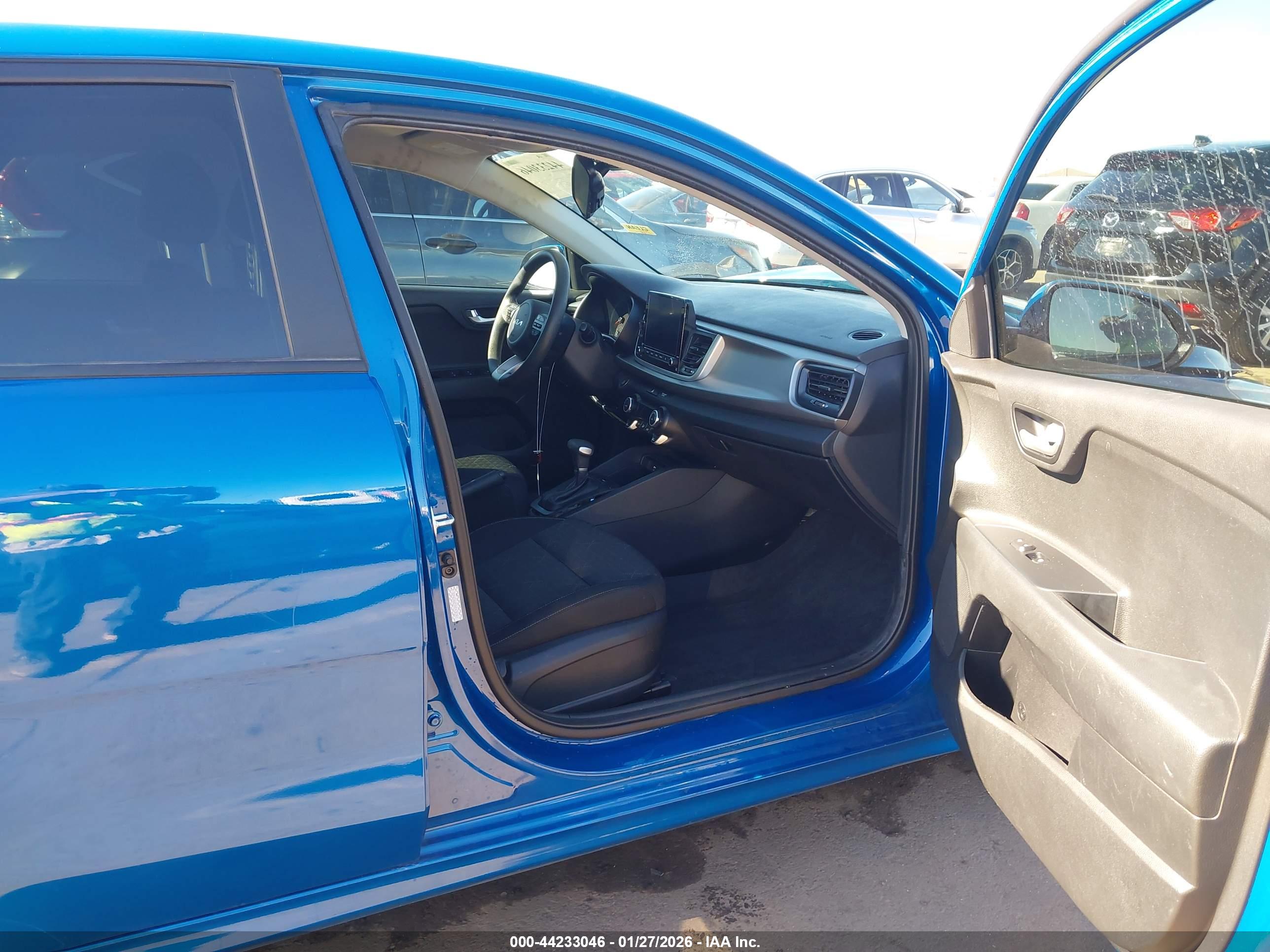 KIA RIO image 5