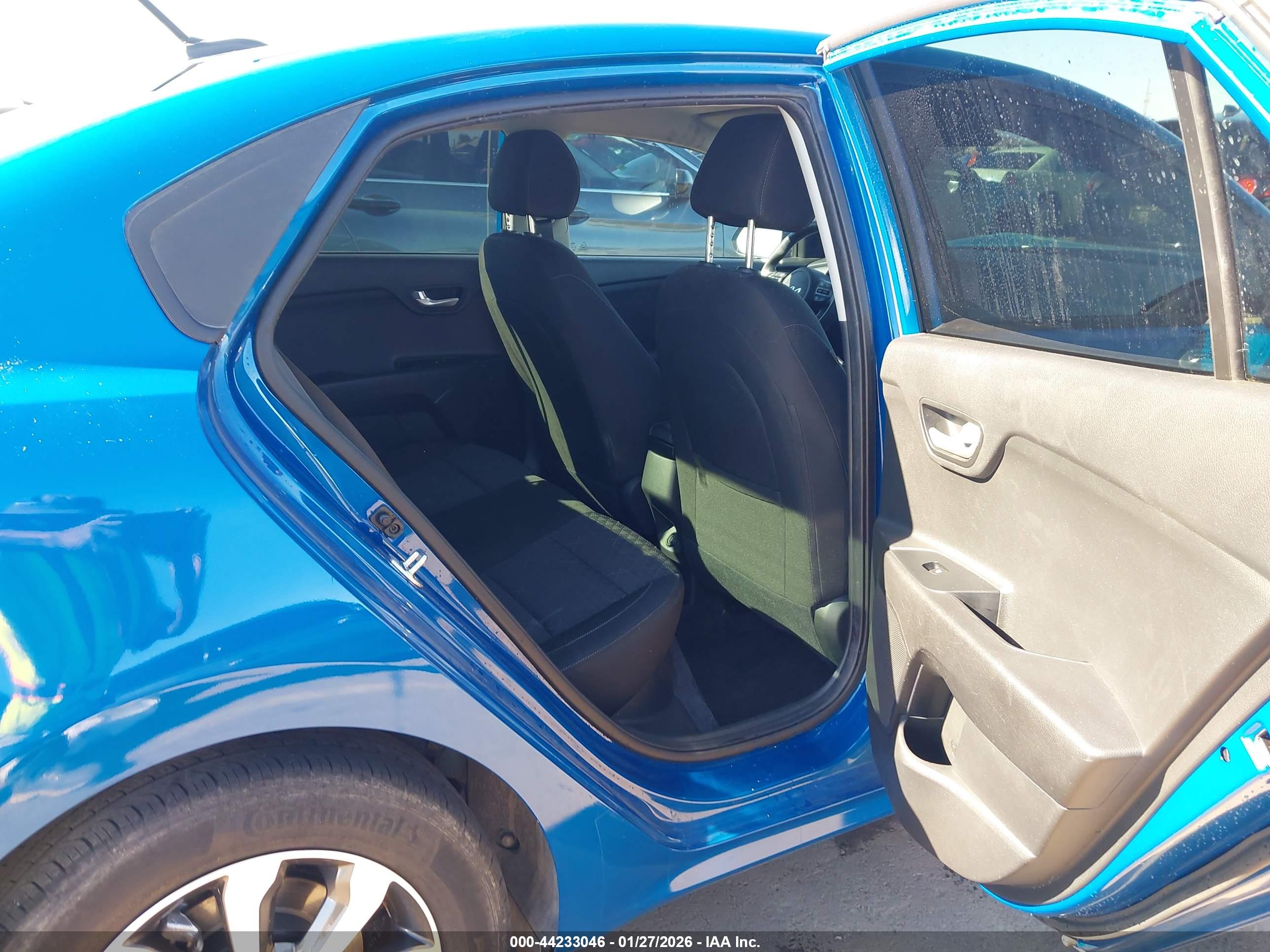 KIA RIO image 8