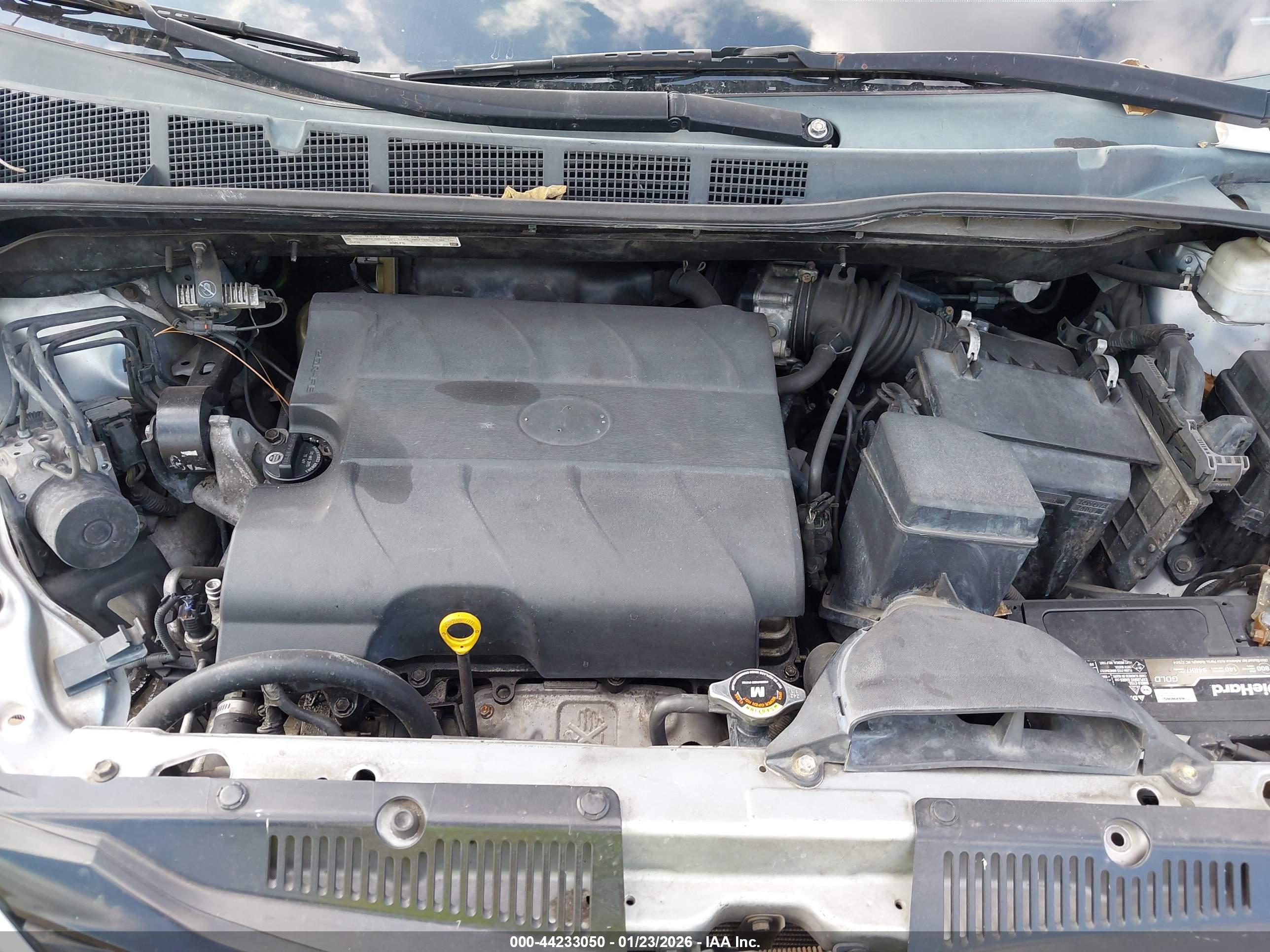 TOYOTA SIENNA image 10