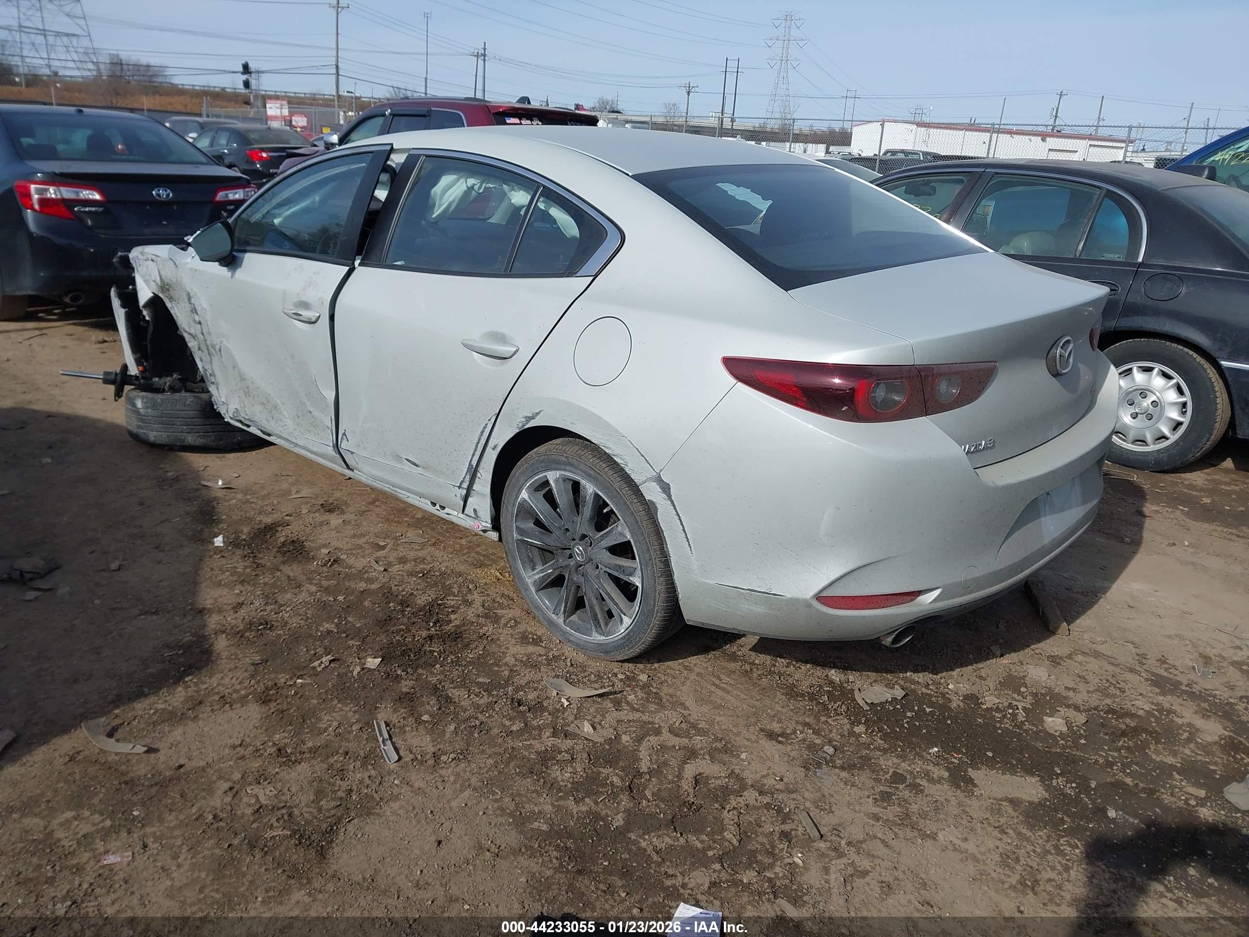 MAZDA MAZDA3 image 3