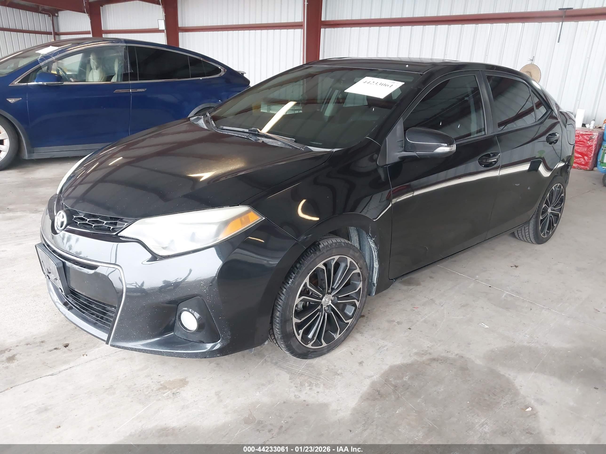 TOYOTA COROLLA image 2