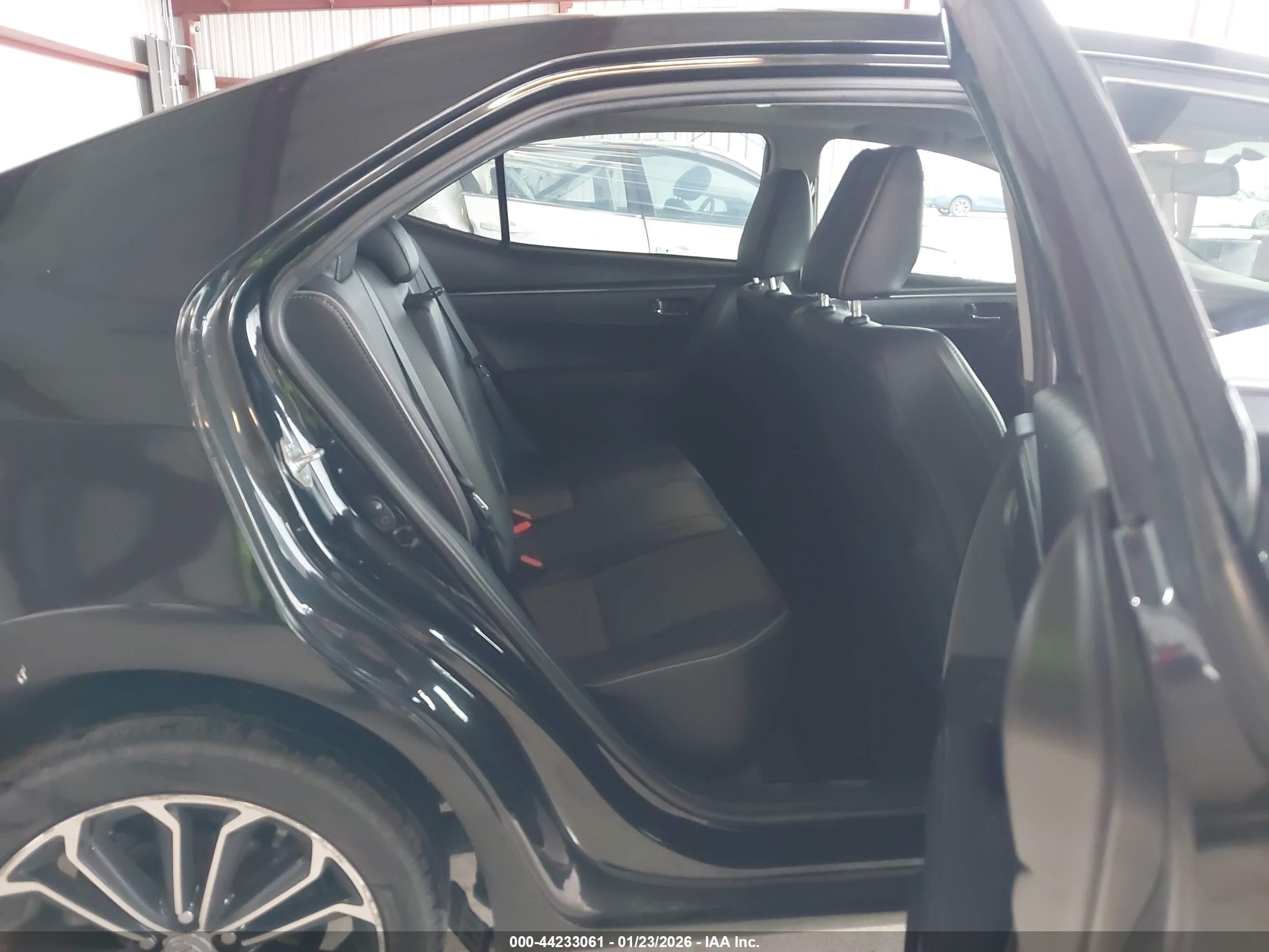 TOYOTA COROLLA image 8