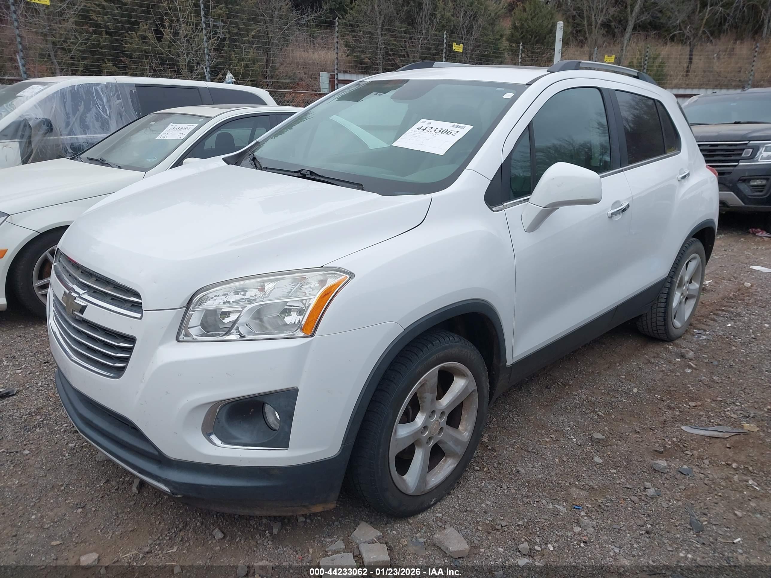 CHEVROLET TRAX image 2
