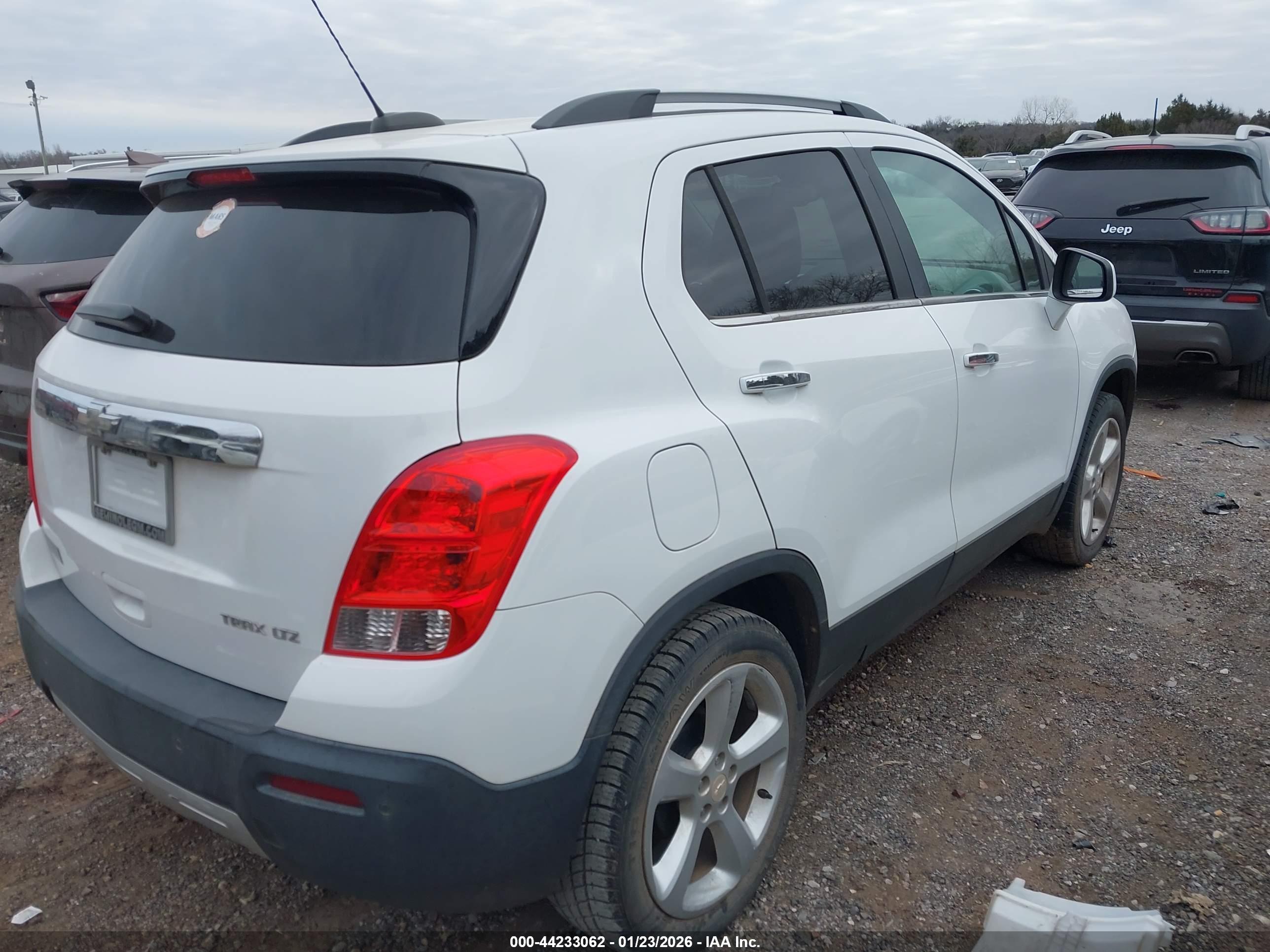 CHEVROLET TRAX image 4