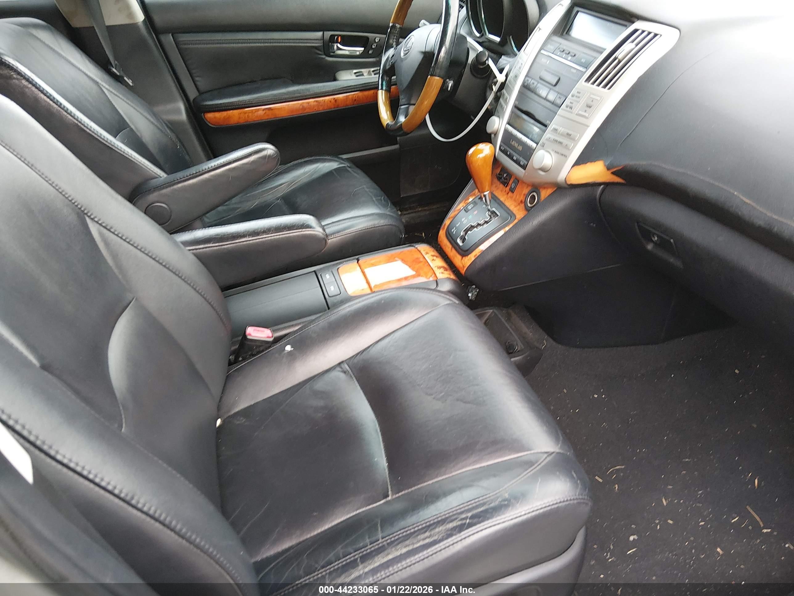 LEXUS RX image 5