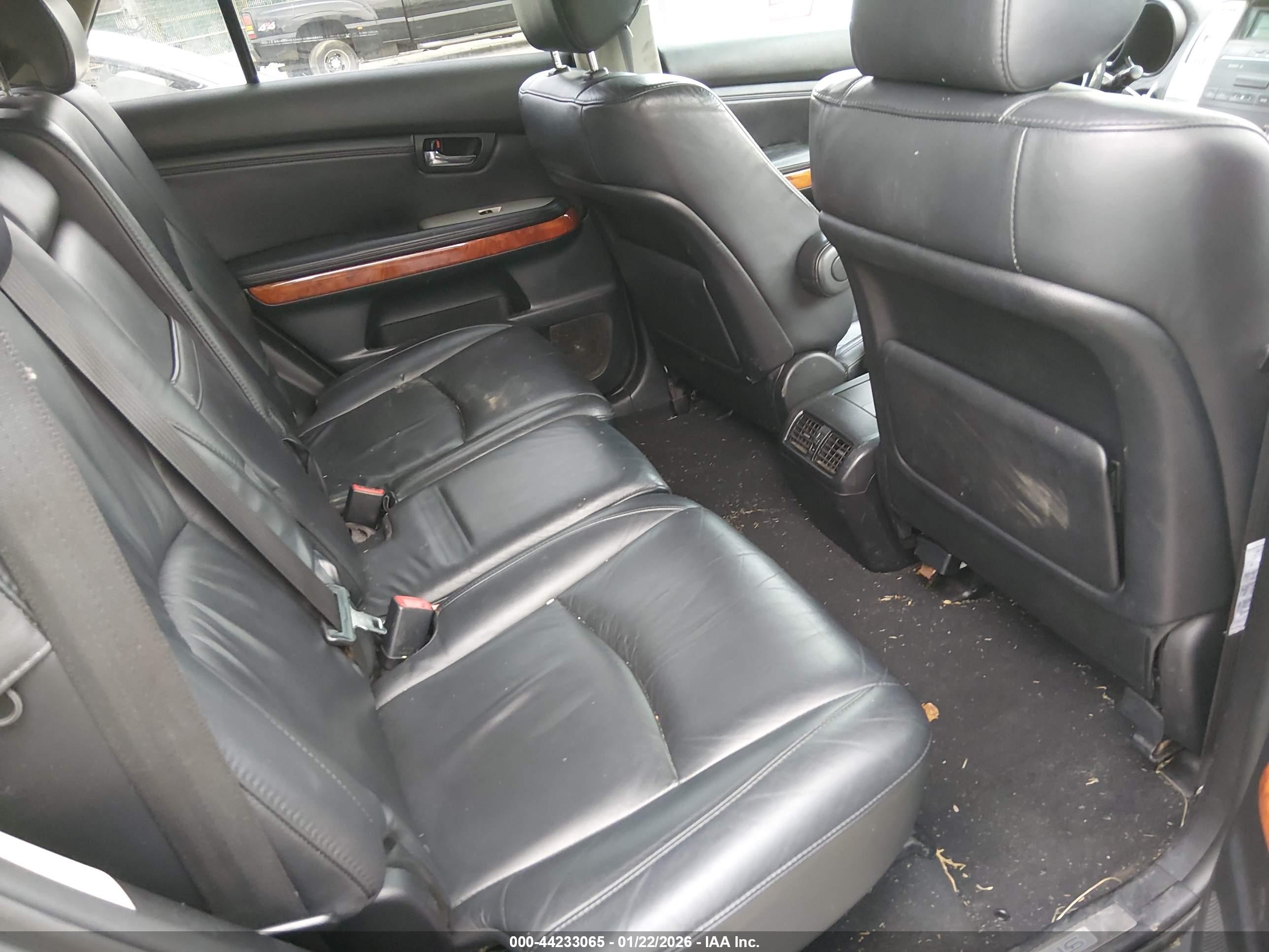 LEXUS RX image 8