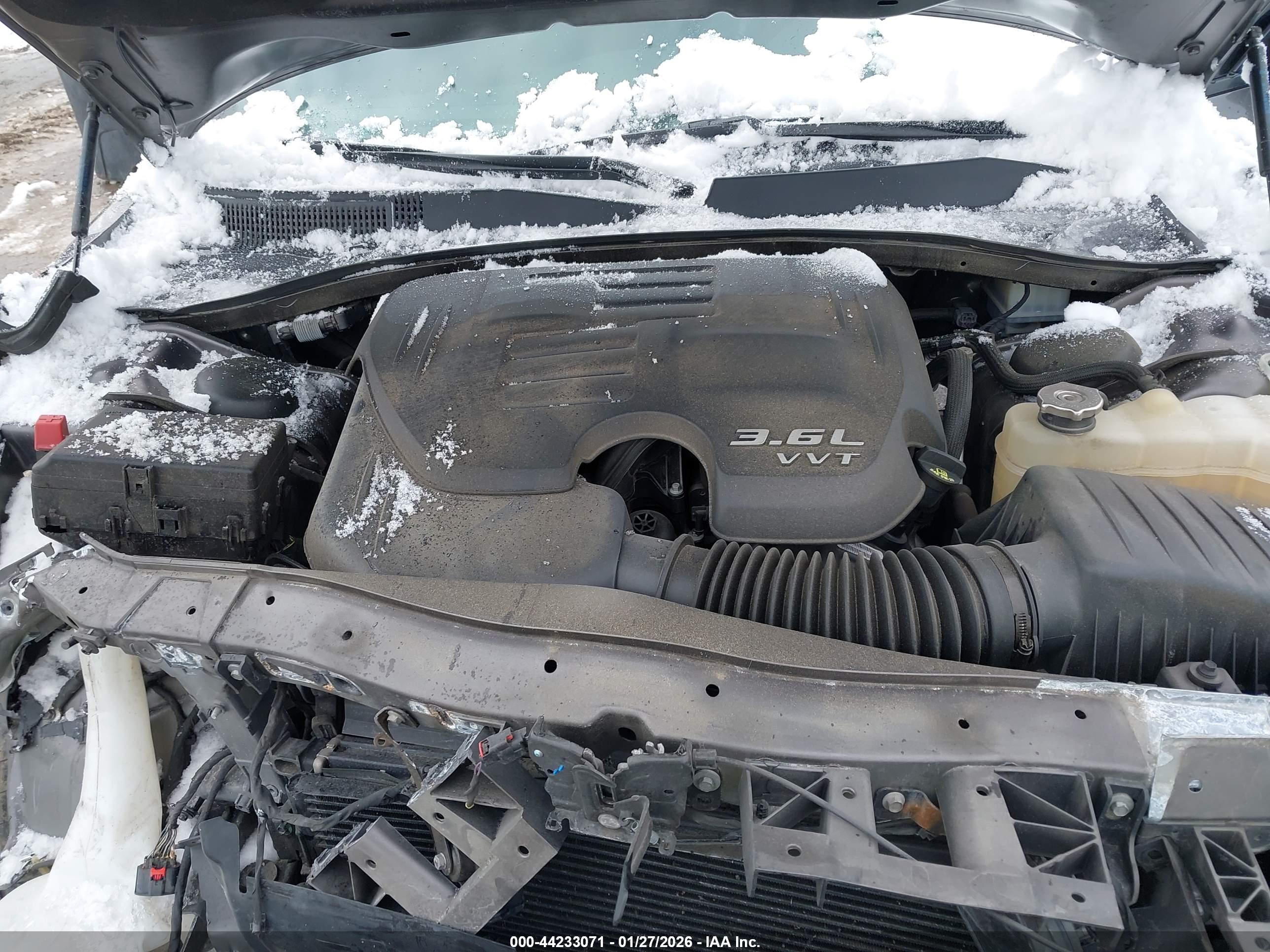 CHRYSLER 300 image 10