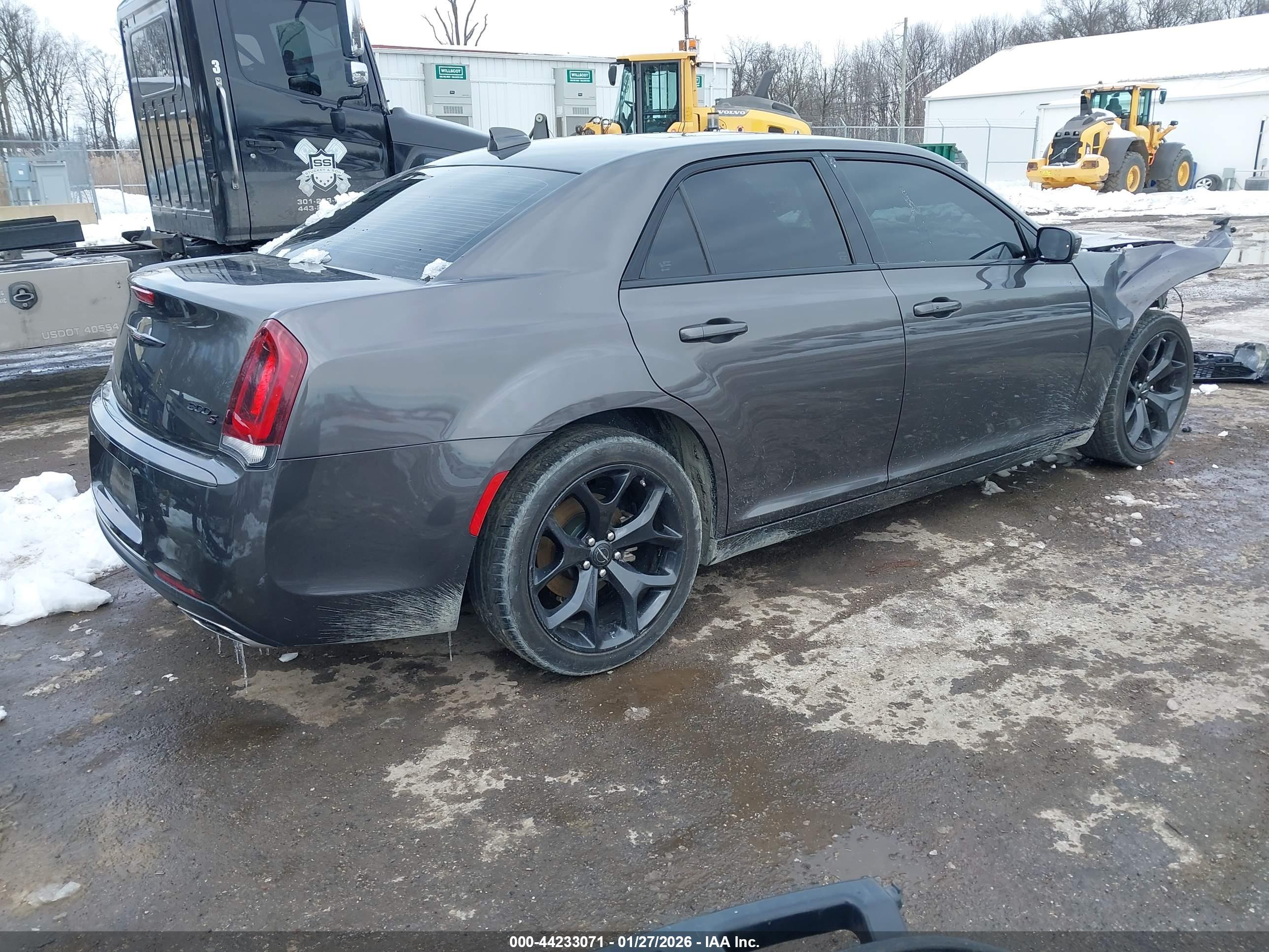 CHRYSLER 300 image 4