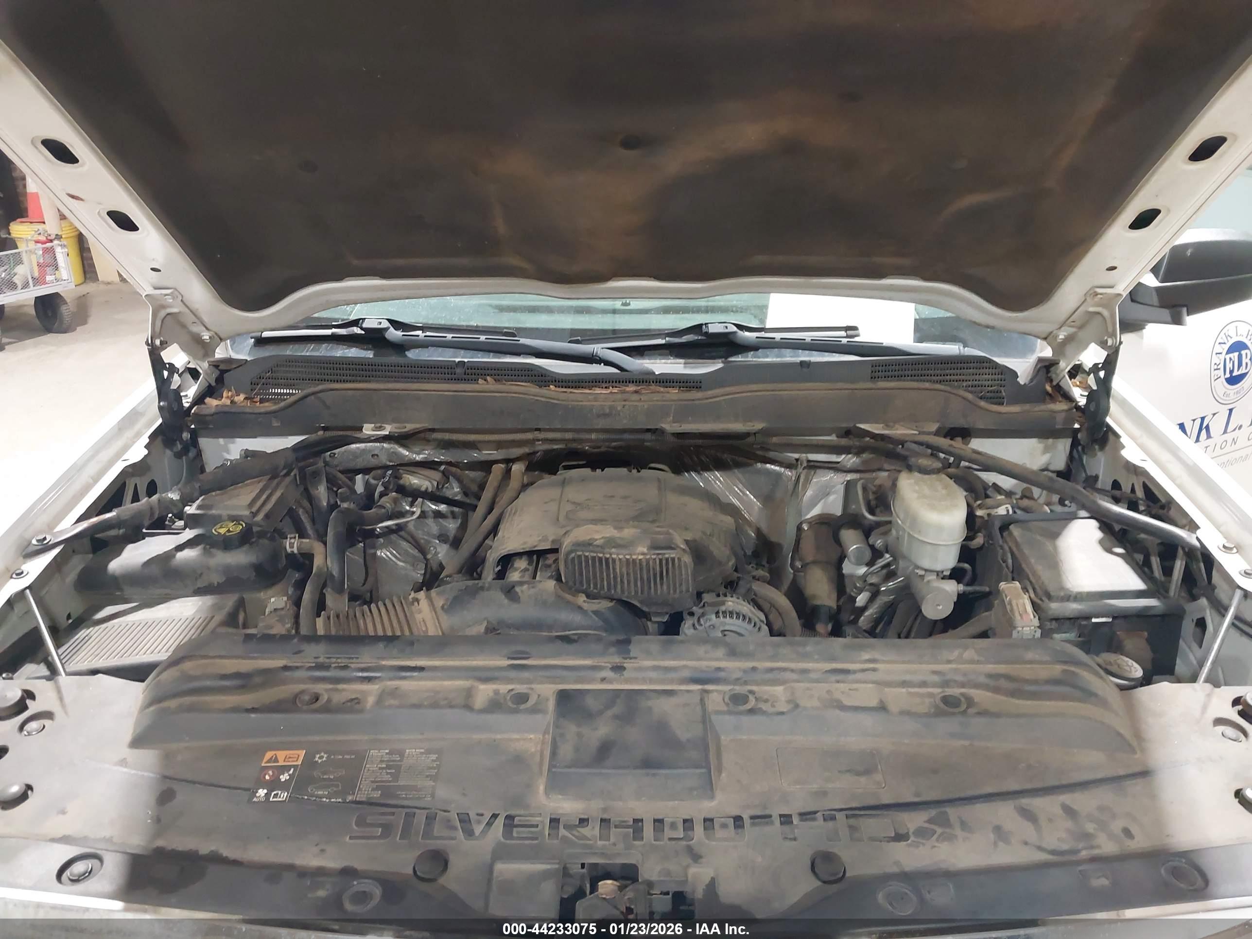 CHEVROLET SILVERADO image 10