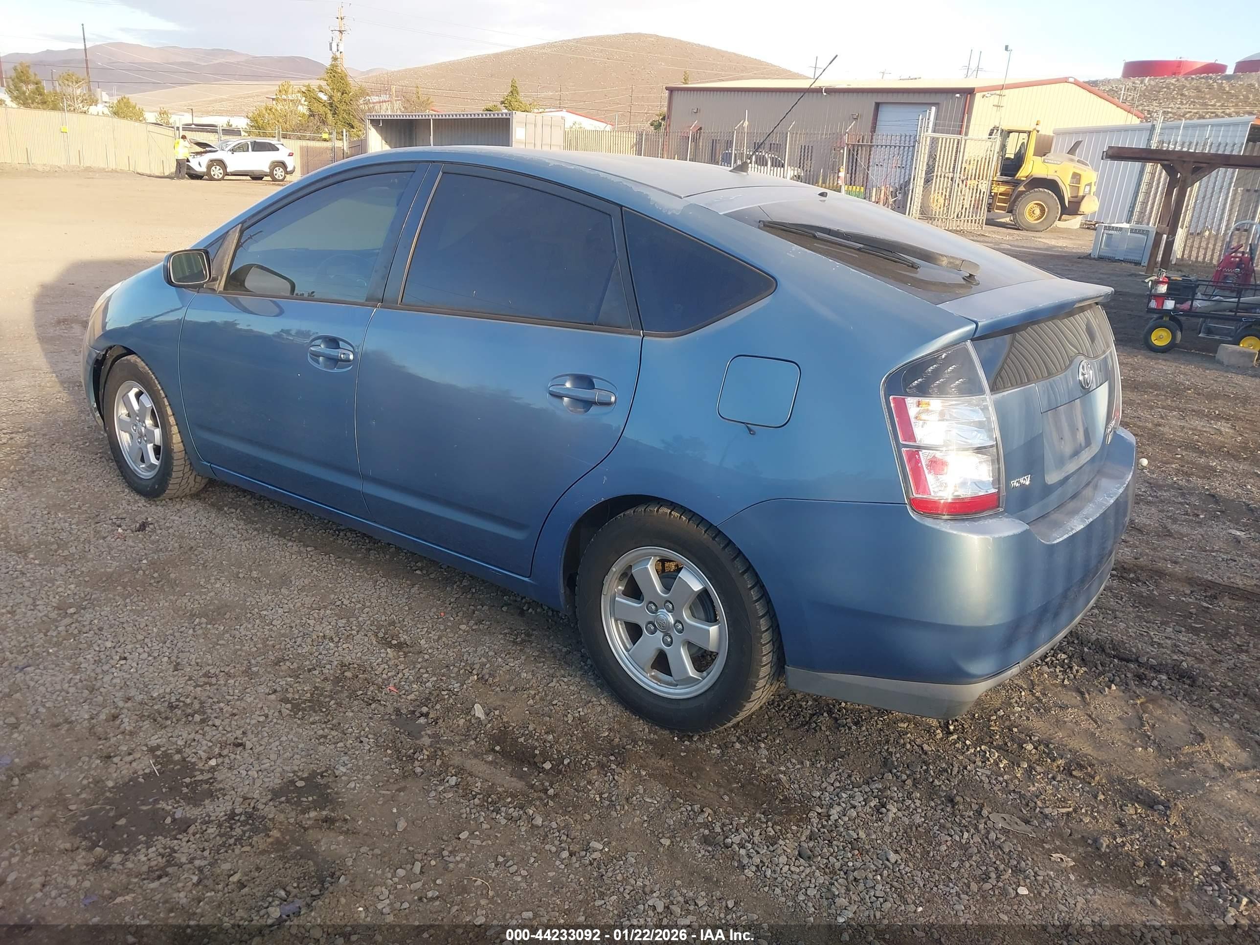 TOYOTA PRIUS image 3