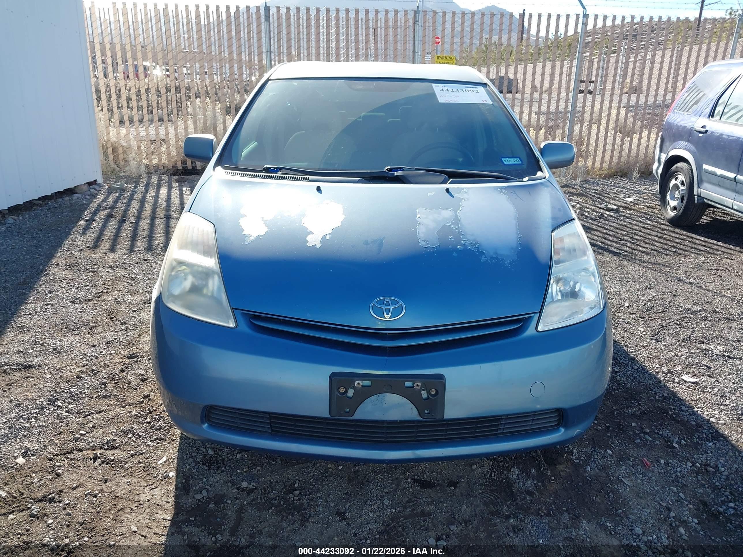TOYOTA PRIUS image 6