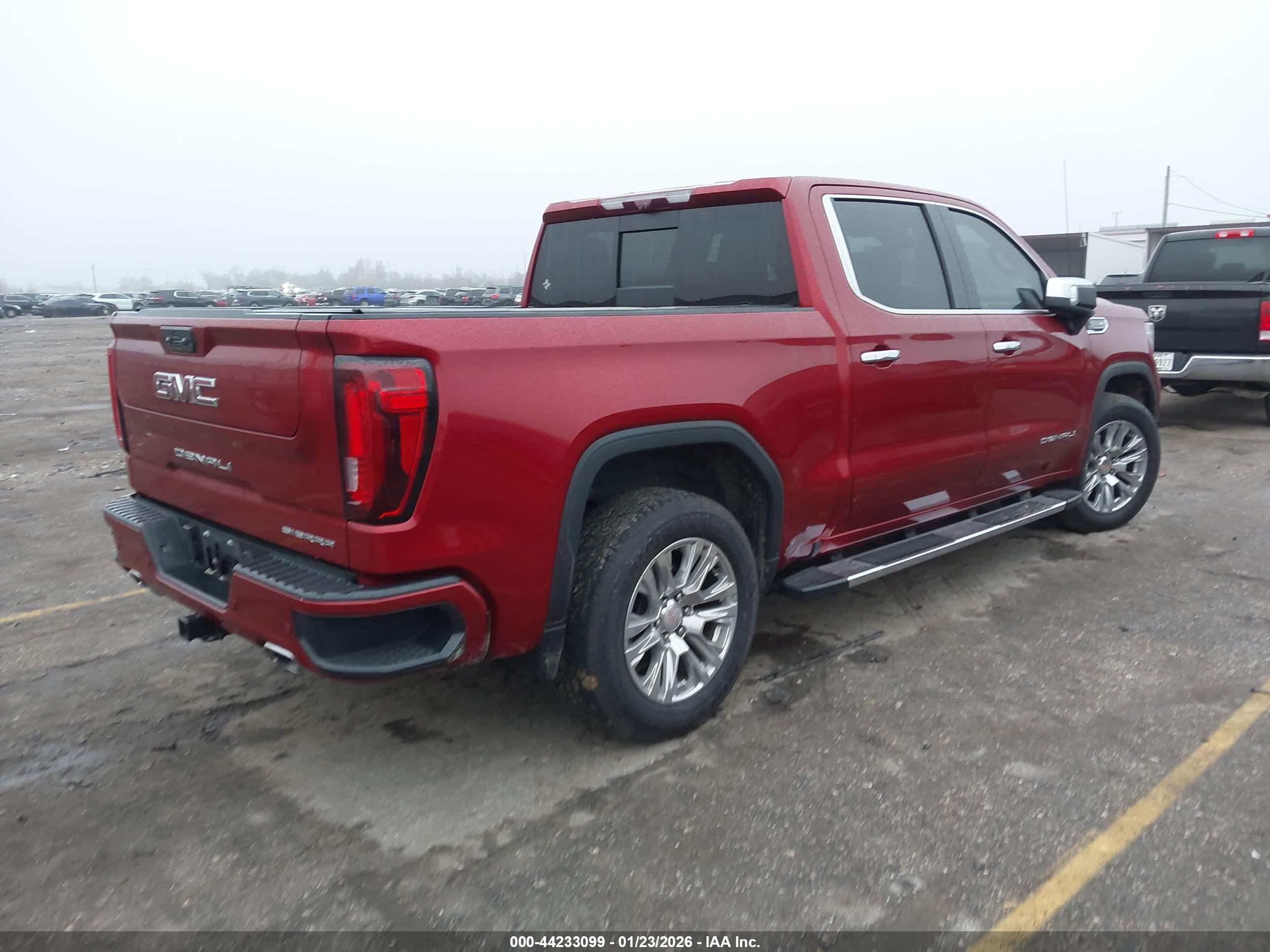 GMC SIERRA image 4