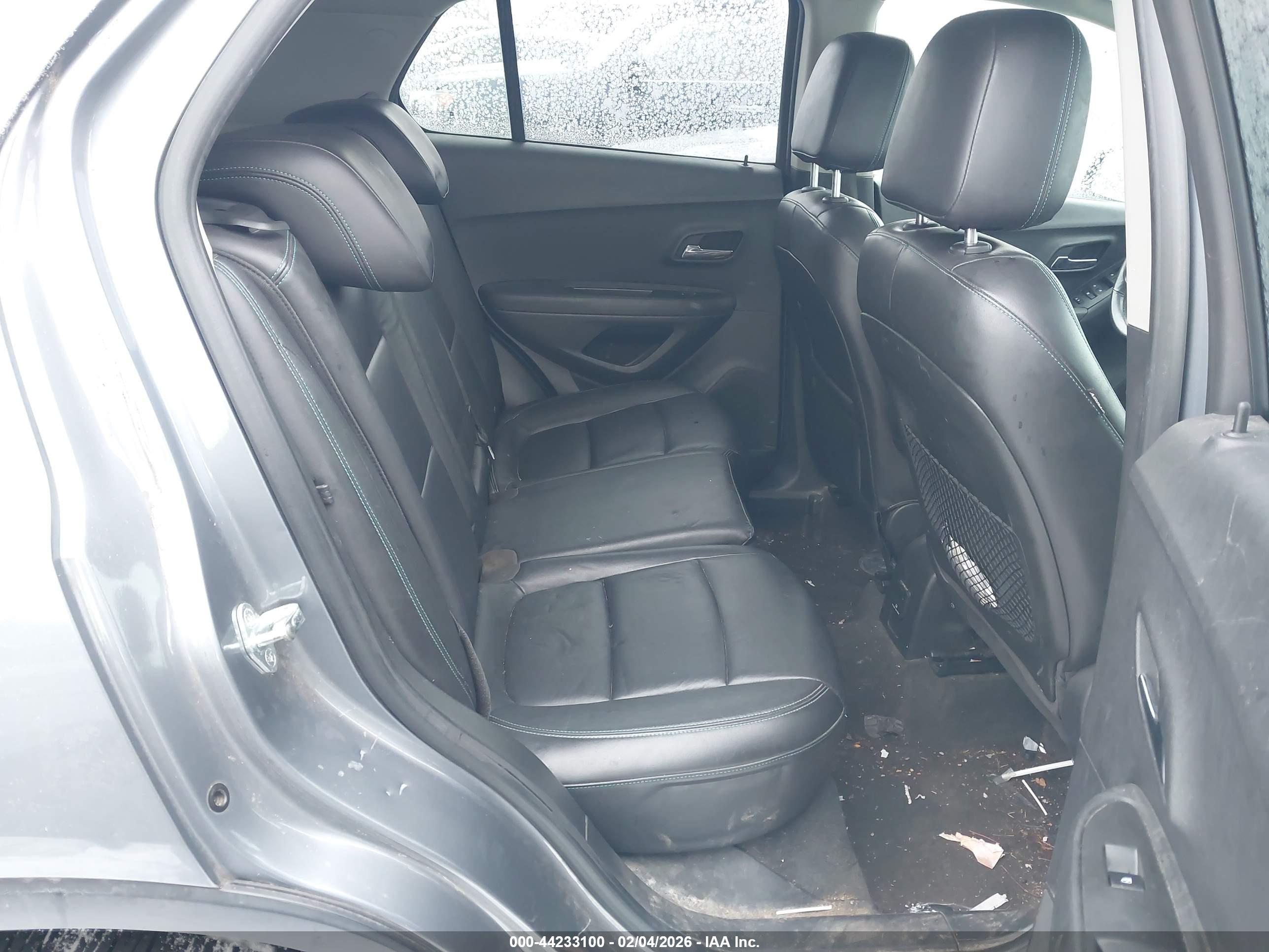 CHEVROLET TRAX image 8